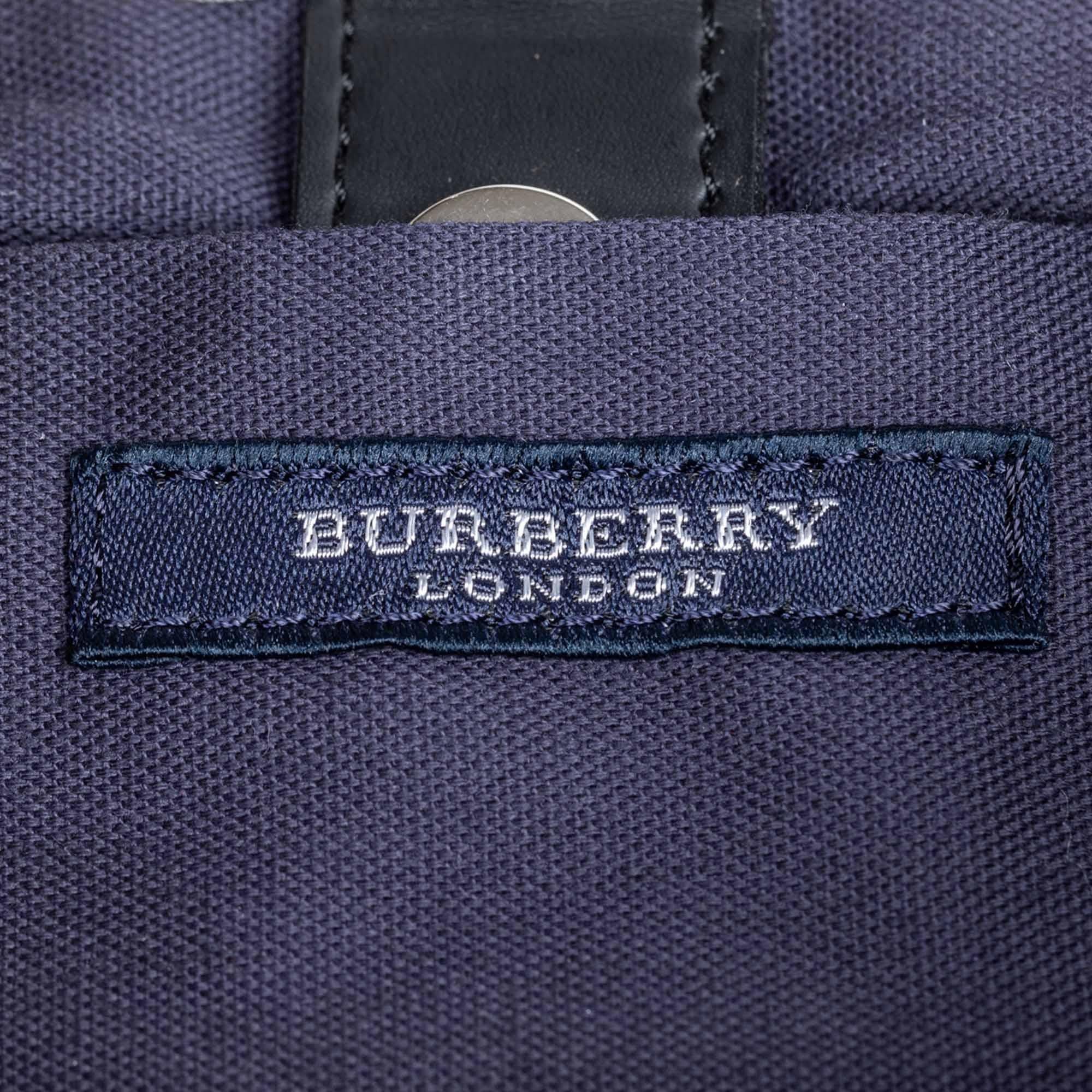 Vintage Authentic Burberry Blue Denim Fabric Handbag United Kingdom SMALL  For Sale 1