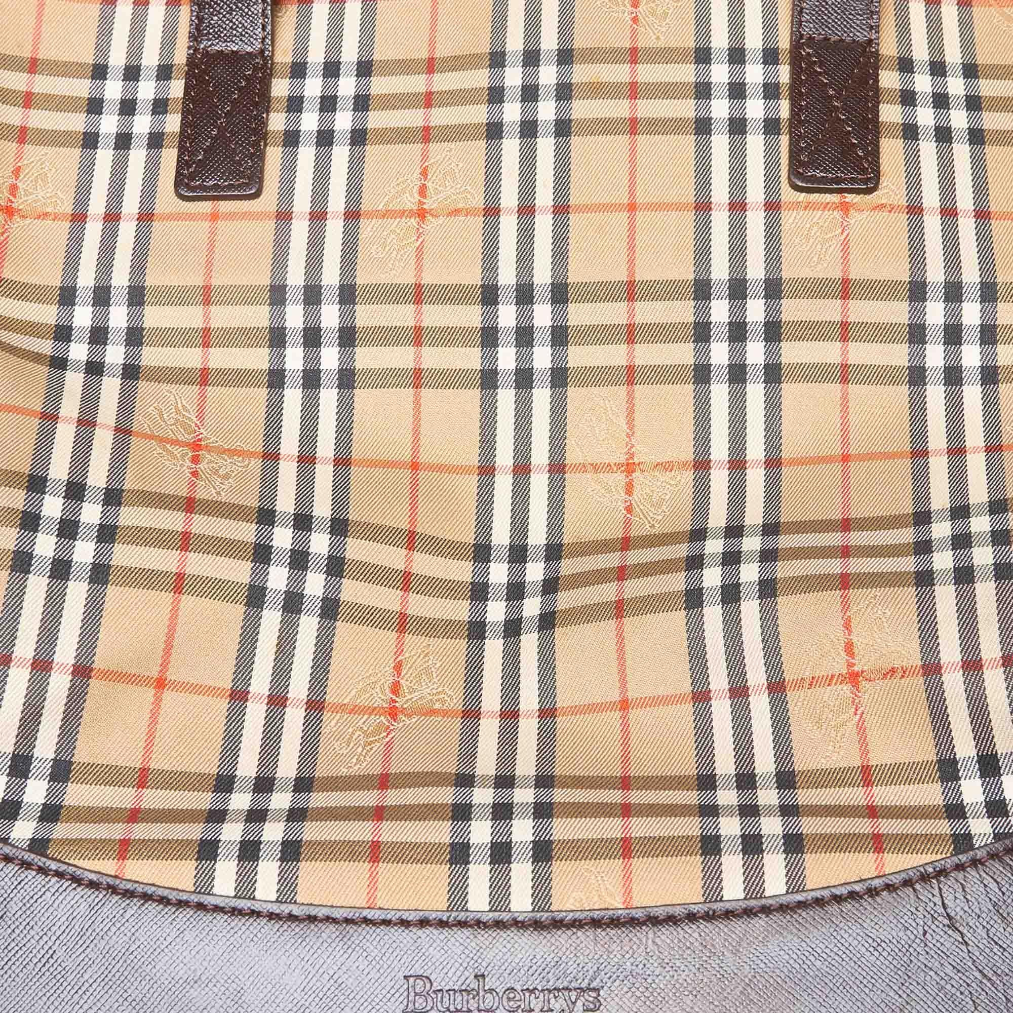 Vintage Authentic Burberry Brown Haymarket Check Tote Bag UNITED KINGDOM LARGE  For Sale 8