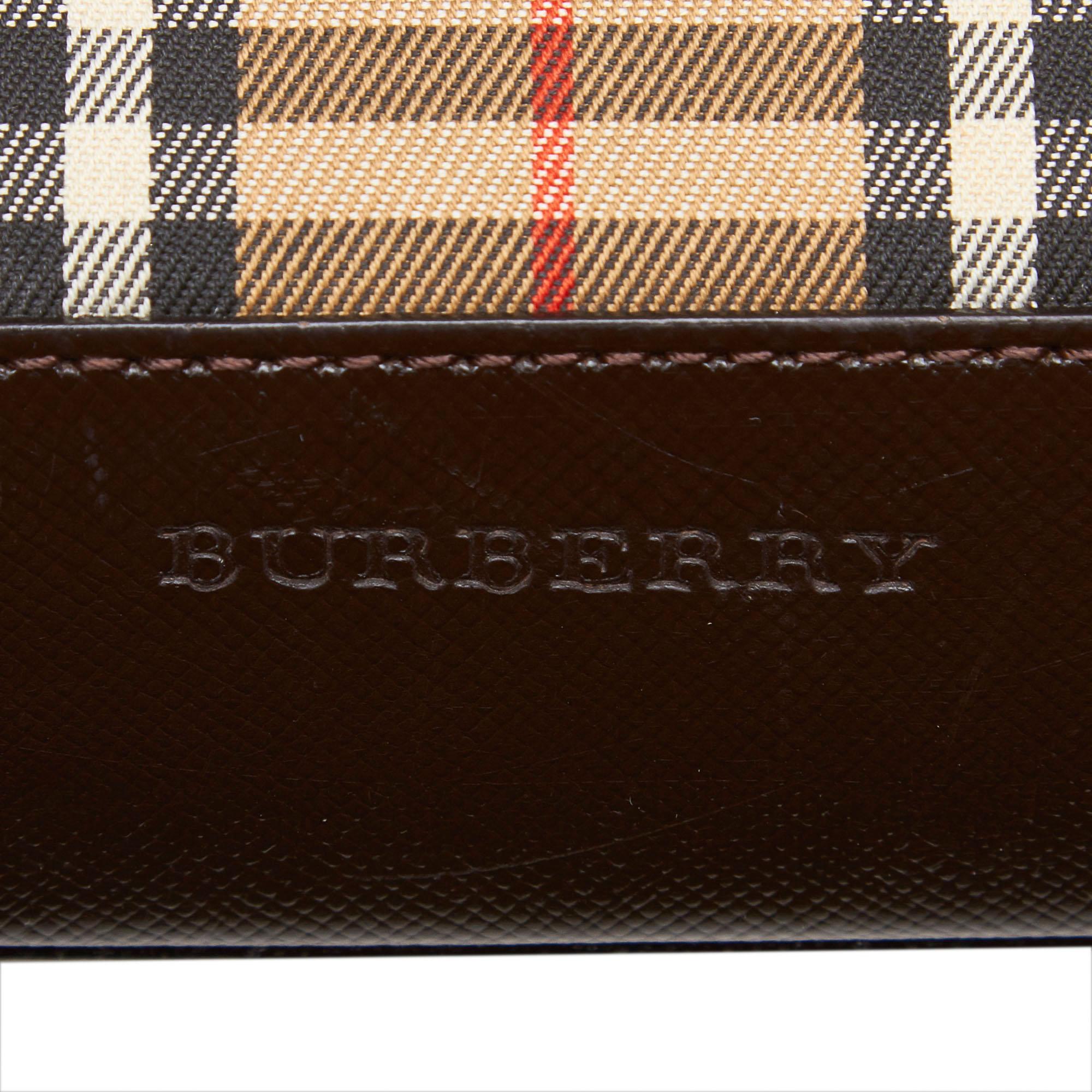 Vintage Authentic Burberry Brown House Check Shoulder Bag United Kingdom SMALL  For Sale 2