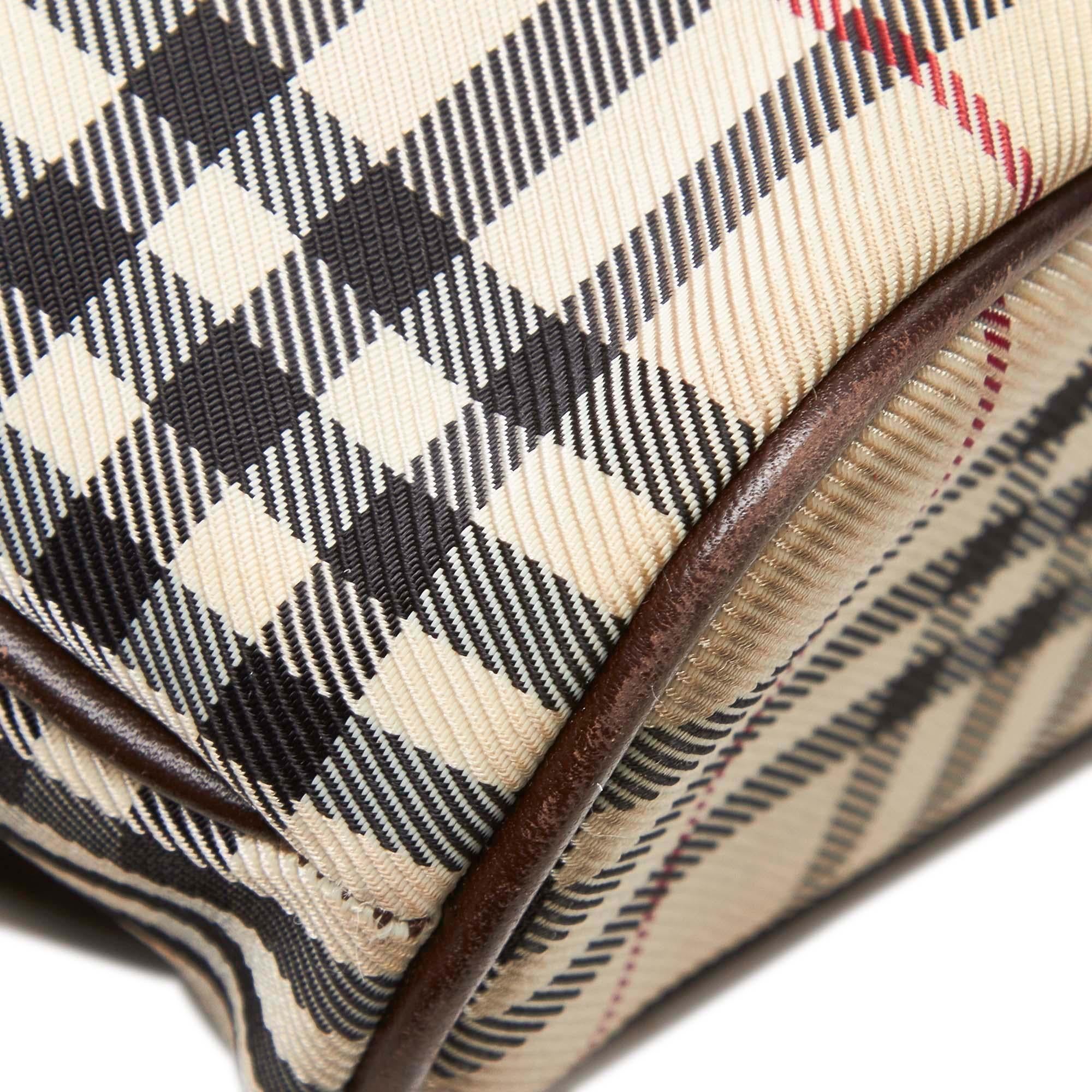 Vintage Authentic Burberry Brown House Check Tote Bag United Kingdom LARGE For Sale 3
