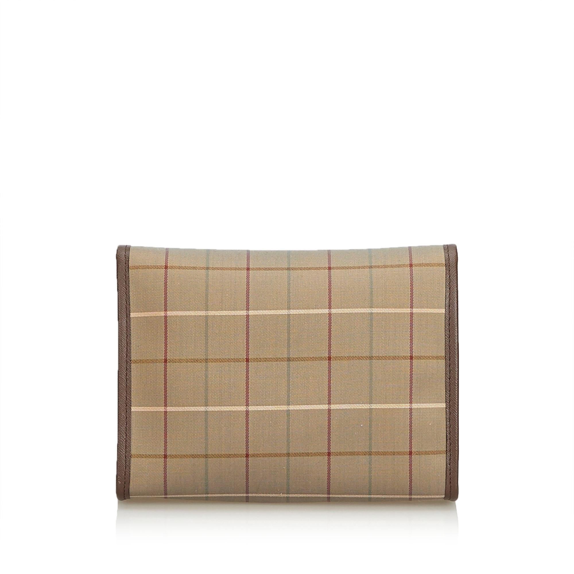Vintage Authentic Burberry Brown Plaid Clutch Bag United Kingdom w Box SMALL  In Good Condition For Sale In Orlando, FL