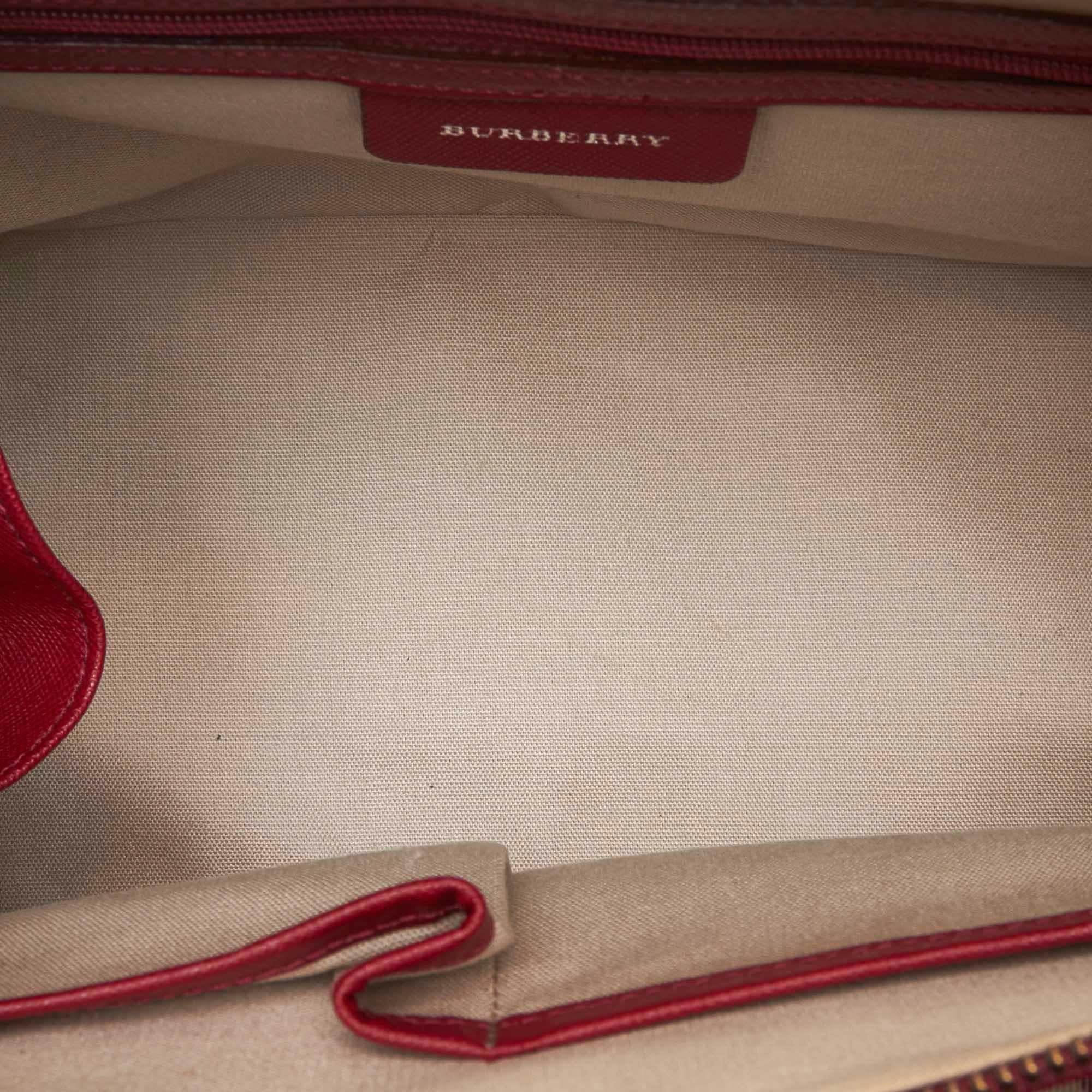 Vintage Authentic Burberry Brown Plaid Handbag United Kingdom MEDIUM  For Sale 1