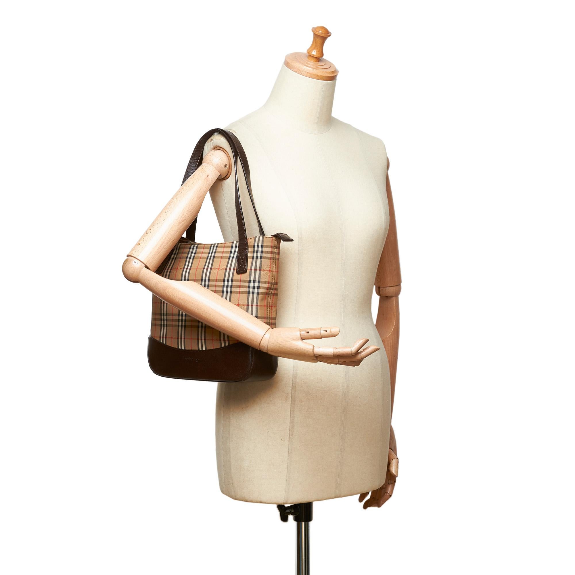 Vintage Authentic Burberry Brown Plaid Tote Bag United Kingdom LARGE For Sale 3