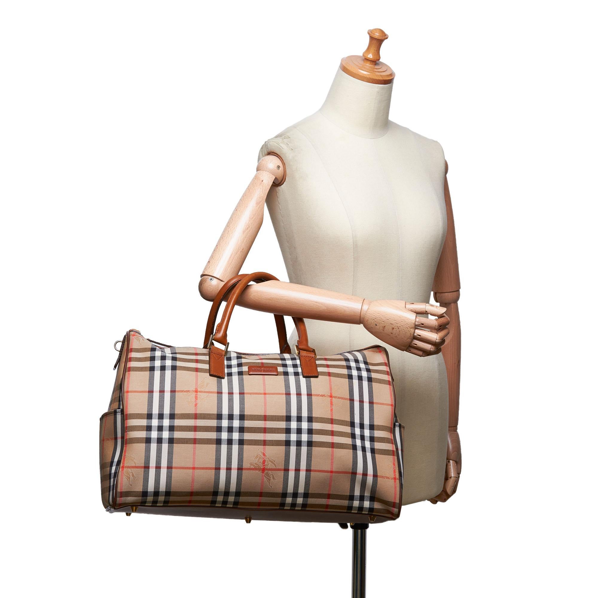 Vintage Authentic Burberry Haymarket Check Travel Bag United Kingdom LARGE For Sale 5
