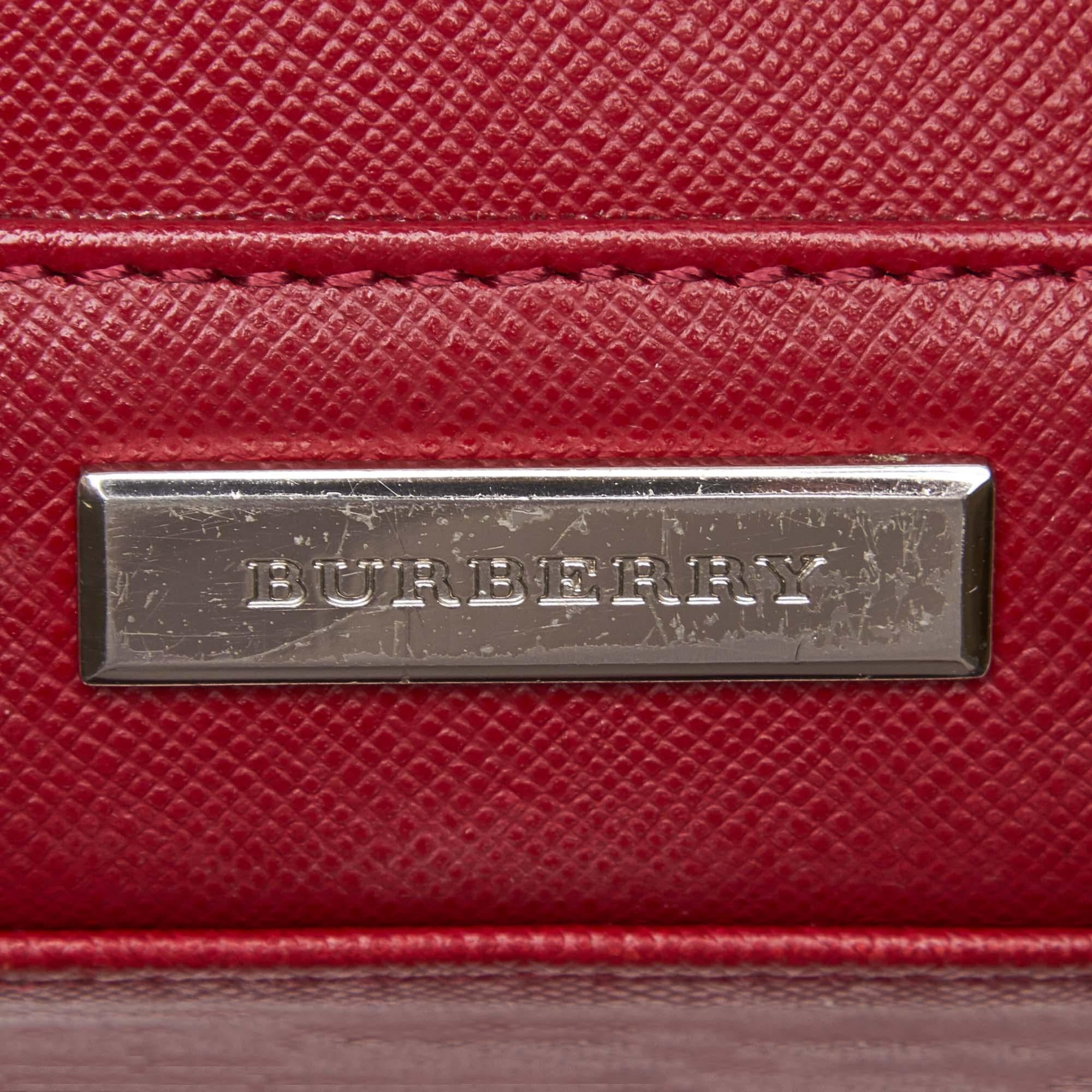 Vintage Authentic Burberry Red Leather Baguette United Kingdom SMALL  For Sale 2