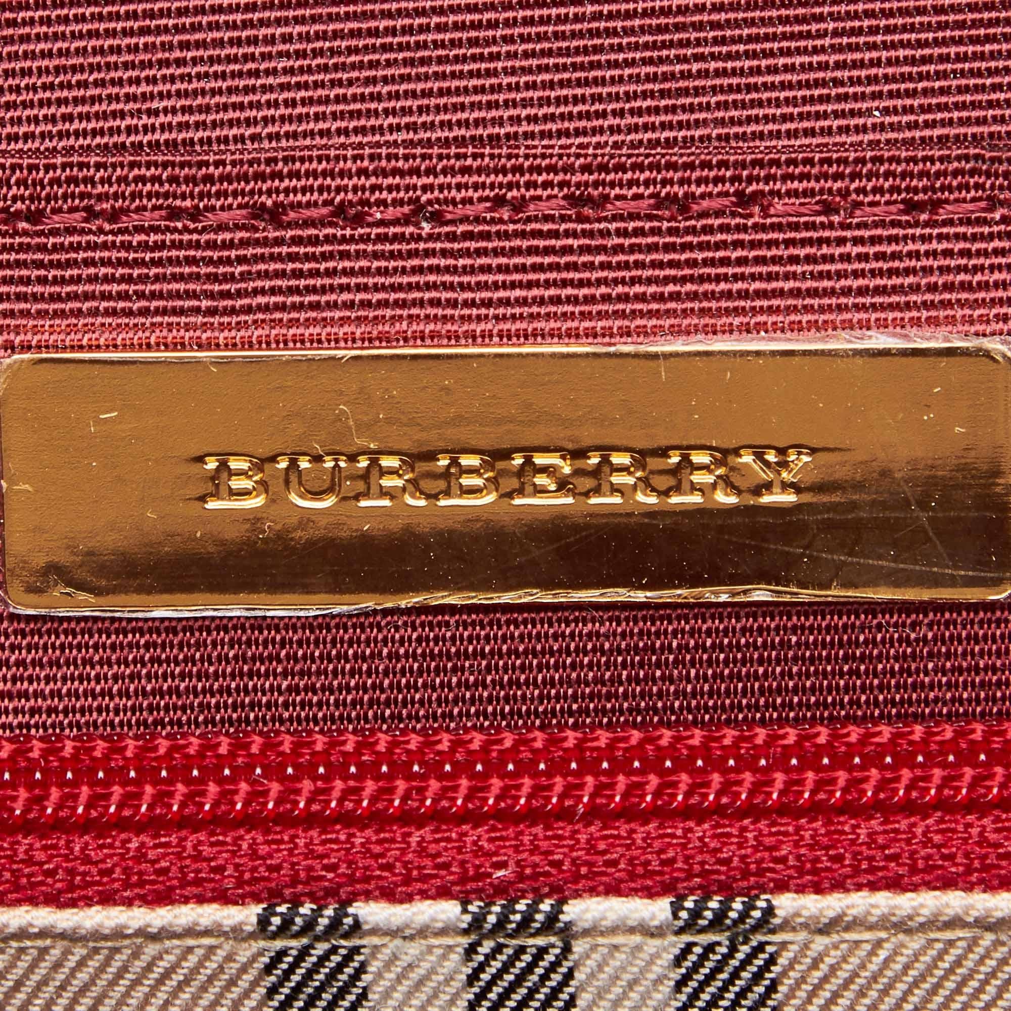 Vintage Authentic Burberry Red Leather Baguette United Kingdom SMALL  For Sale 2