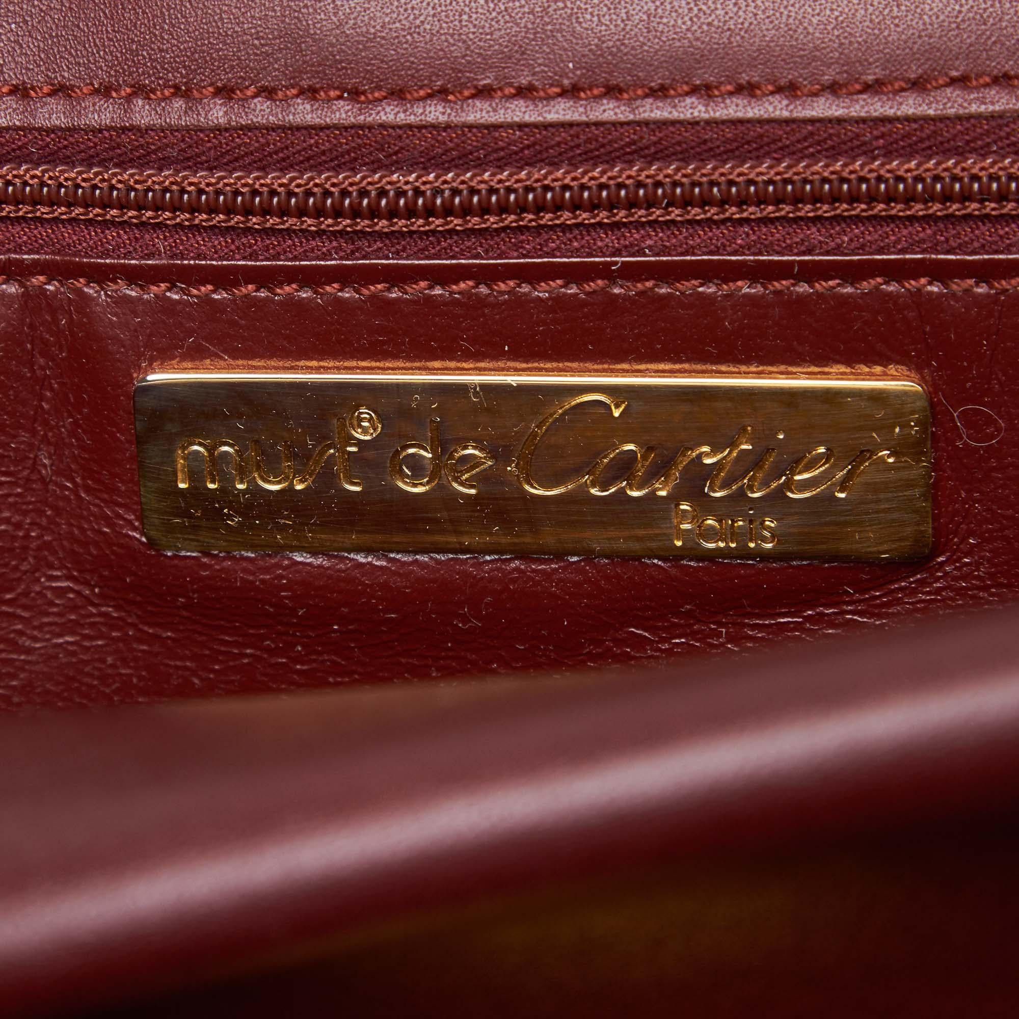 Vintage Authentic Cartier Red Leather Must de Cartier Shoulder Bag France SMALL  For Sale 1