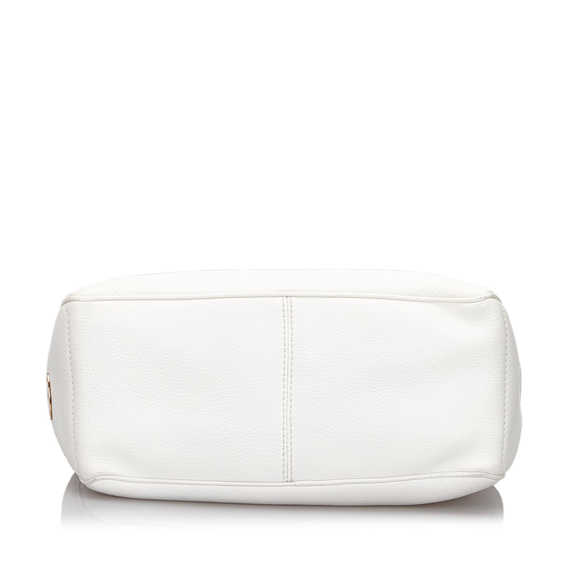 Vintage Authentic Celine White Leather Boogie ITALY w/ Dust Bag MEDIUM In Good Condition In Orlando, FL