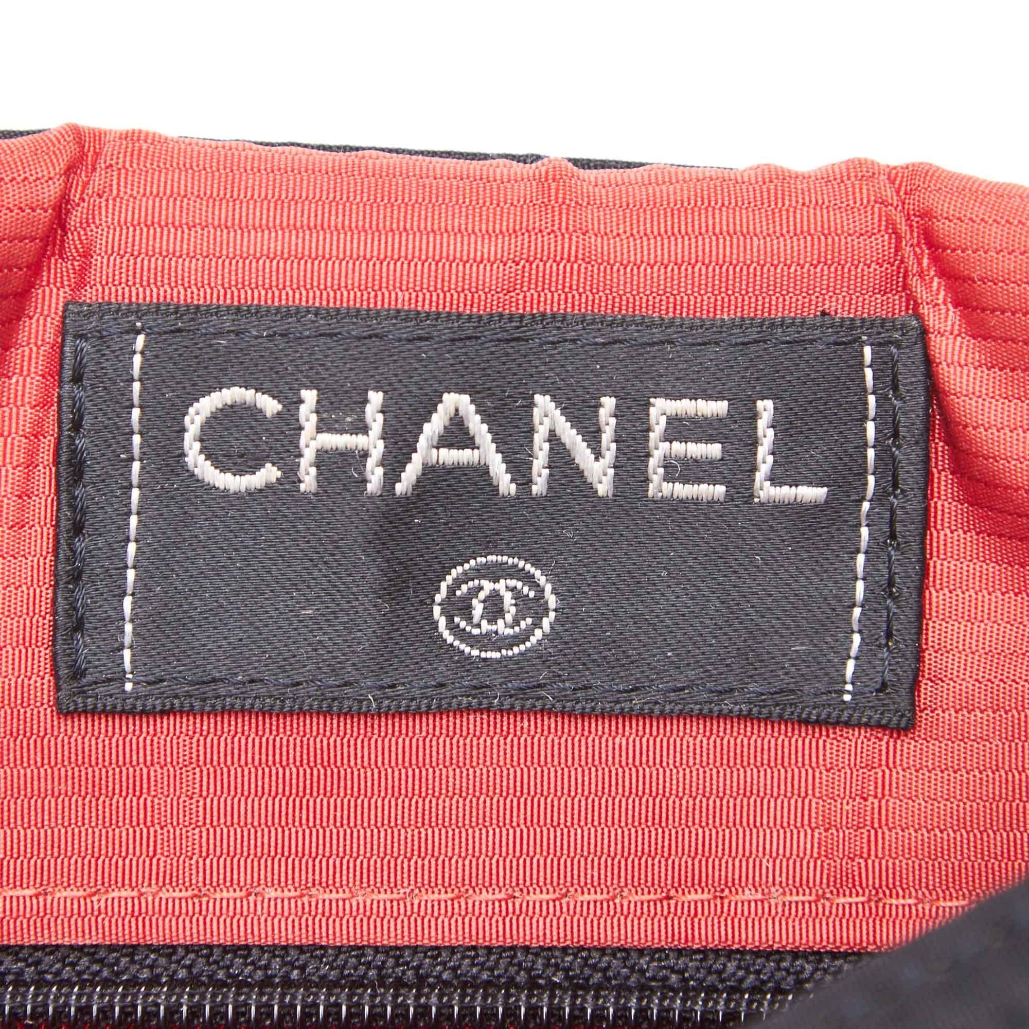 Vintage Authentic Chanel Black Nylon Fabric Old Travel Backpack France MEDIUM  For Sale 2