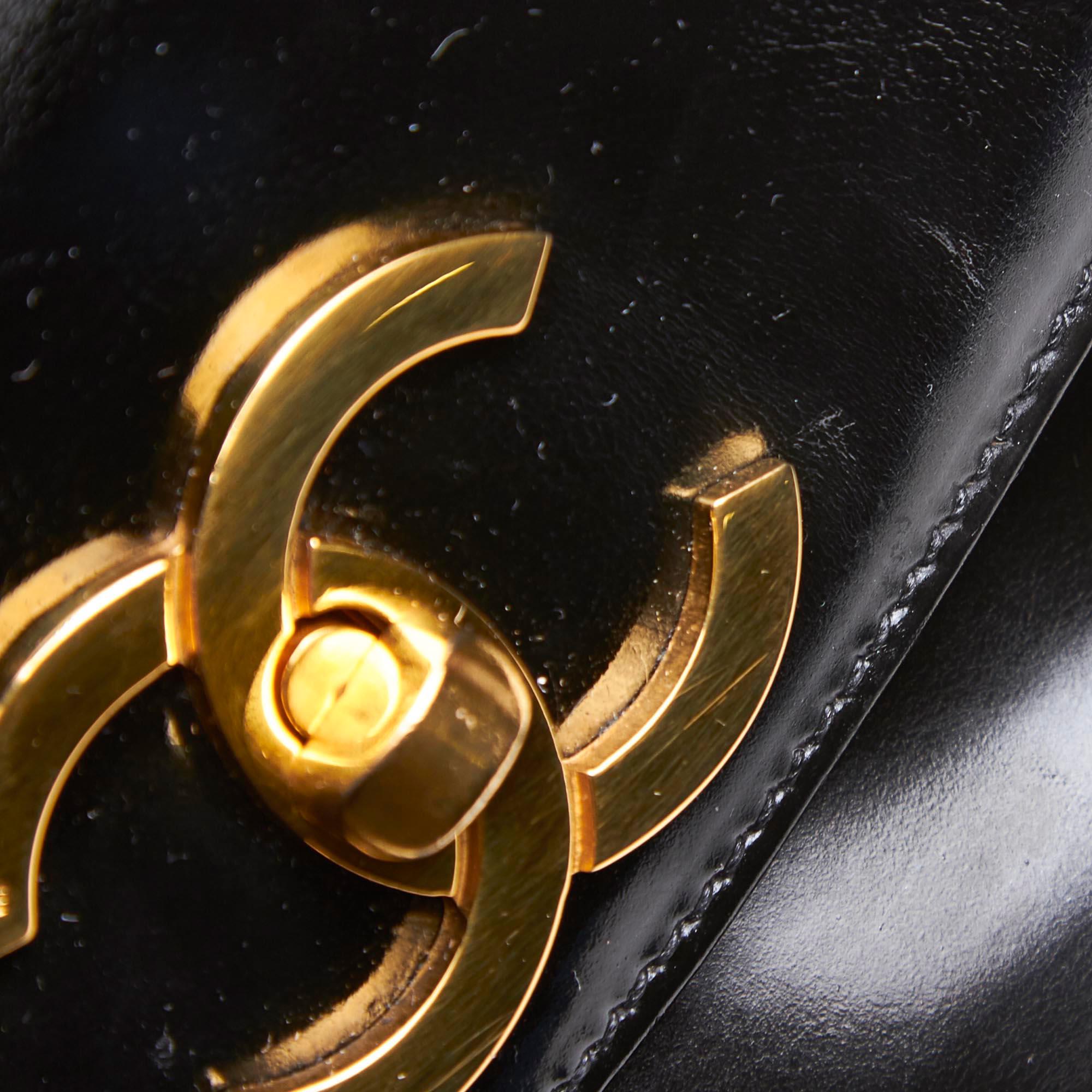 Vintage Authentic Chanel Black Patent Leather Drawstring Backpack France MEDIUM  4