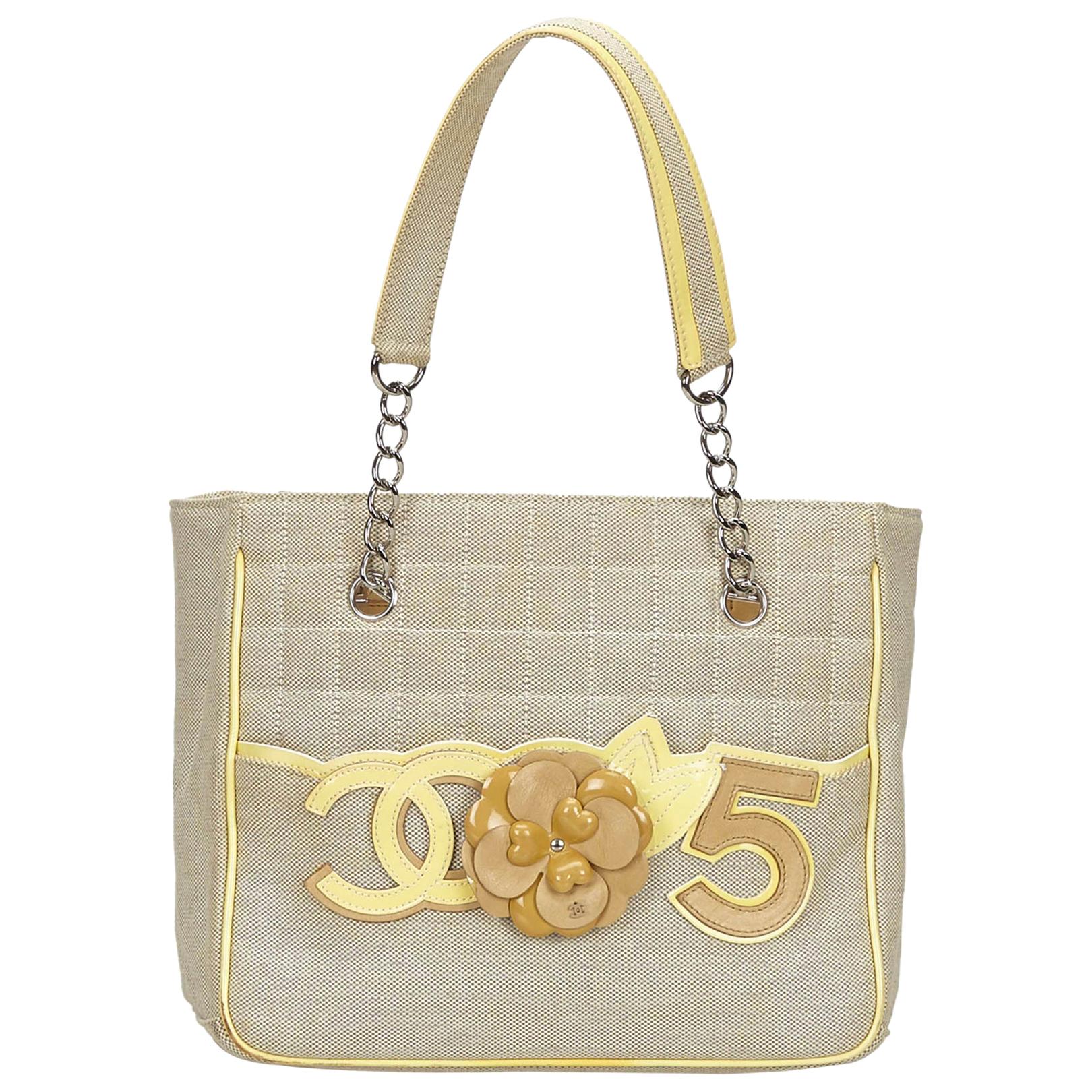 Vintage Authentic Chanel Gray Camellia CC No 5 Tote Bag Italy LARGE For  Sale at 1stDibs