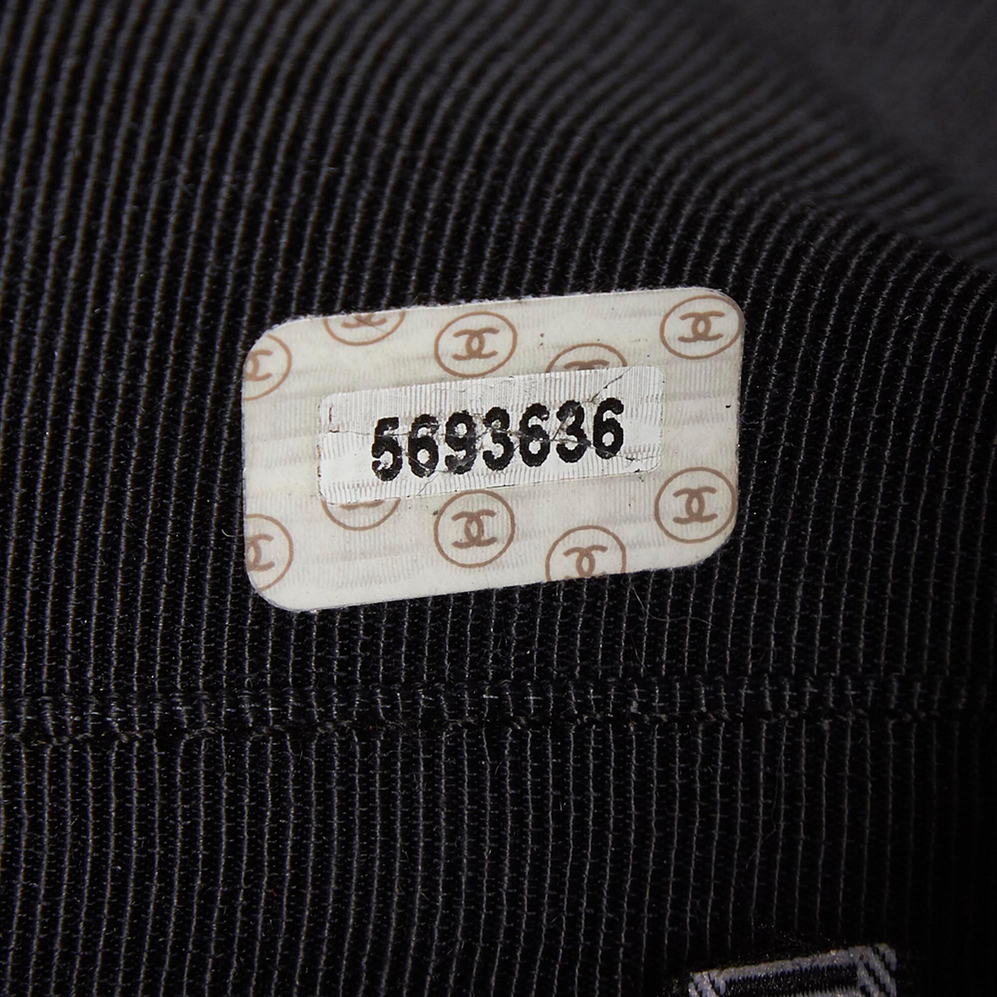 Vintage Authentic Chanel Gray Reissue 225 Patchwork Flap Bag FRANCE w MEDIUM  3