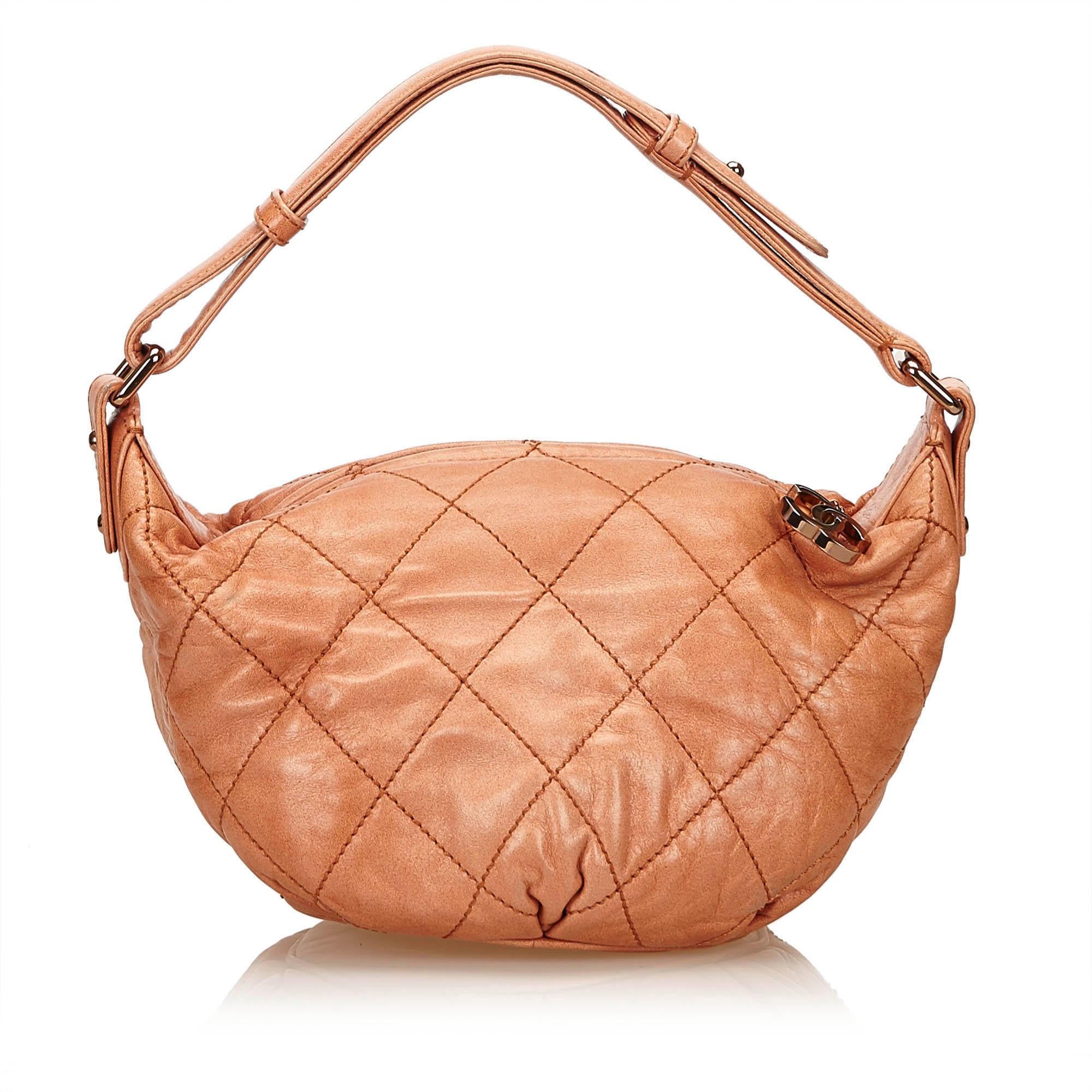 Orange Vintage Authentic Chanel Leather Matelasse Surpique Handbag w Dust Bag MEDIUM  For Sale