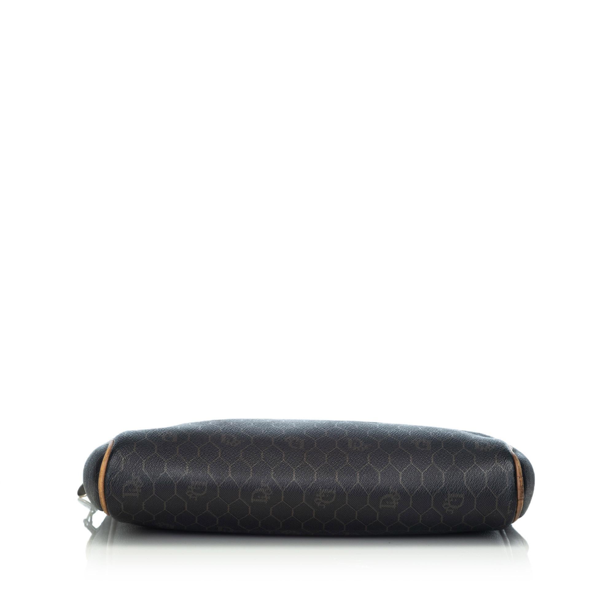 Vintage Authentic Dior Black Honeycomb Crossbody Bag FRANCE MEDIUM In Good Condition In Orlando, FL