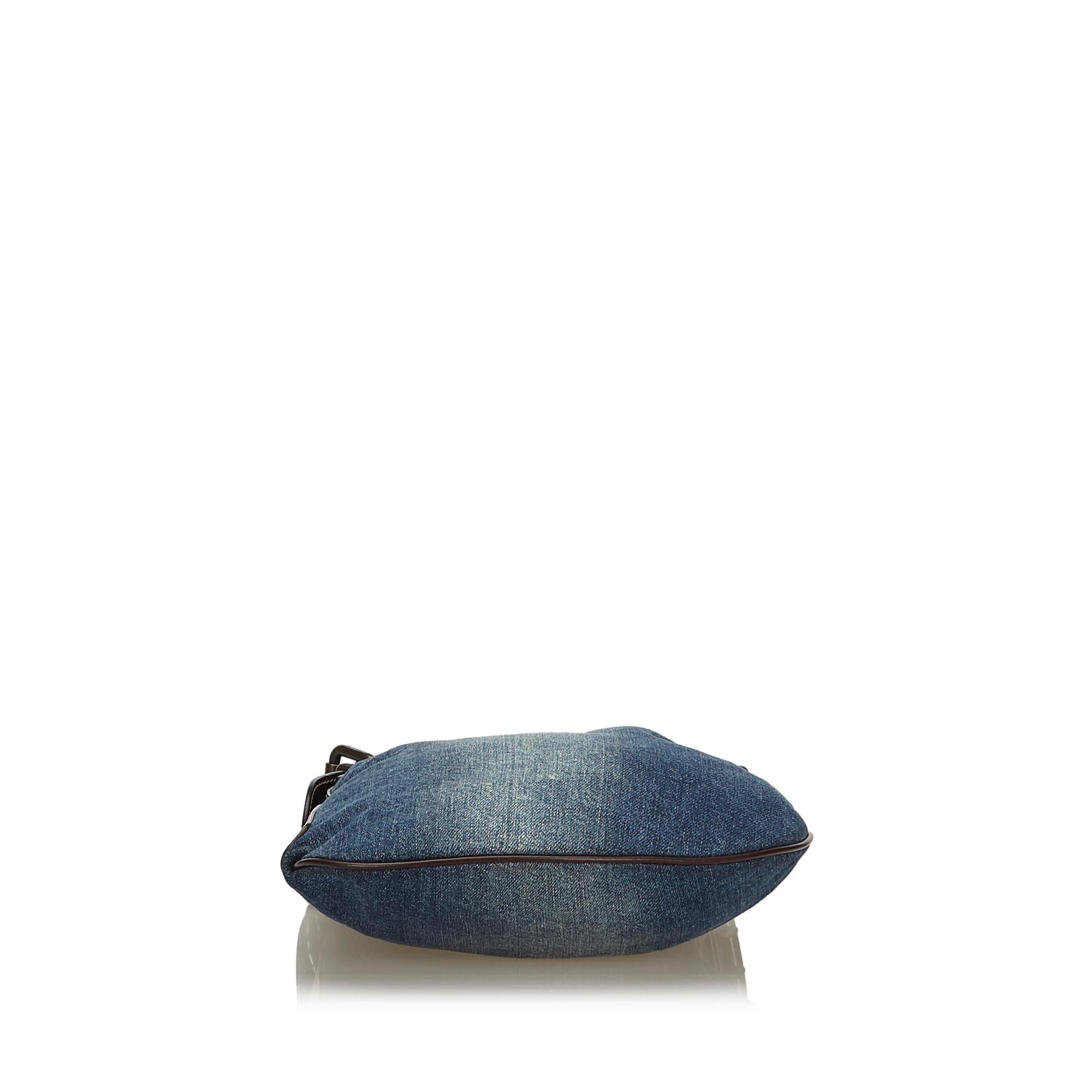 Vintage Authentic Fendi Blue Dark Denim Fabric Oyster Bag Italy MEDIUM  In Good Condition In Orlando, FL