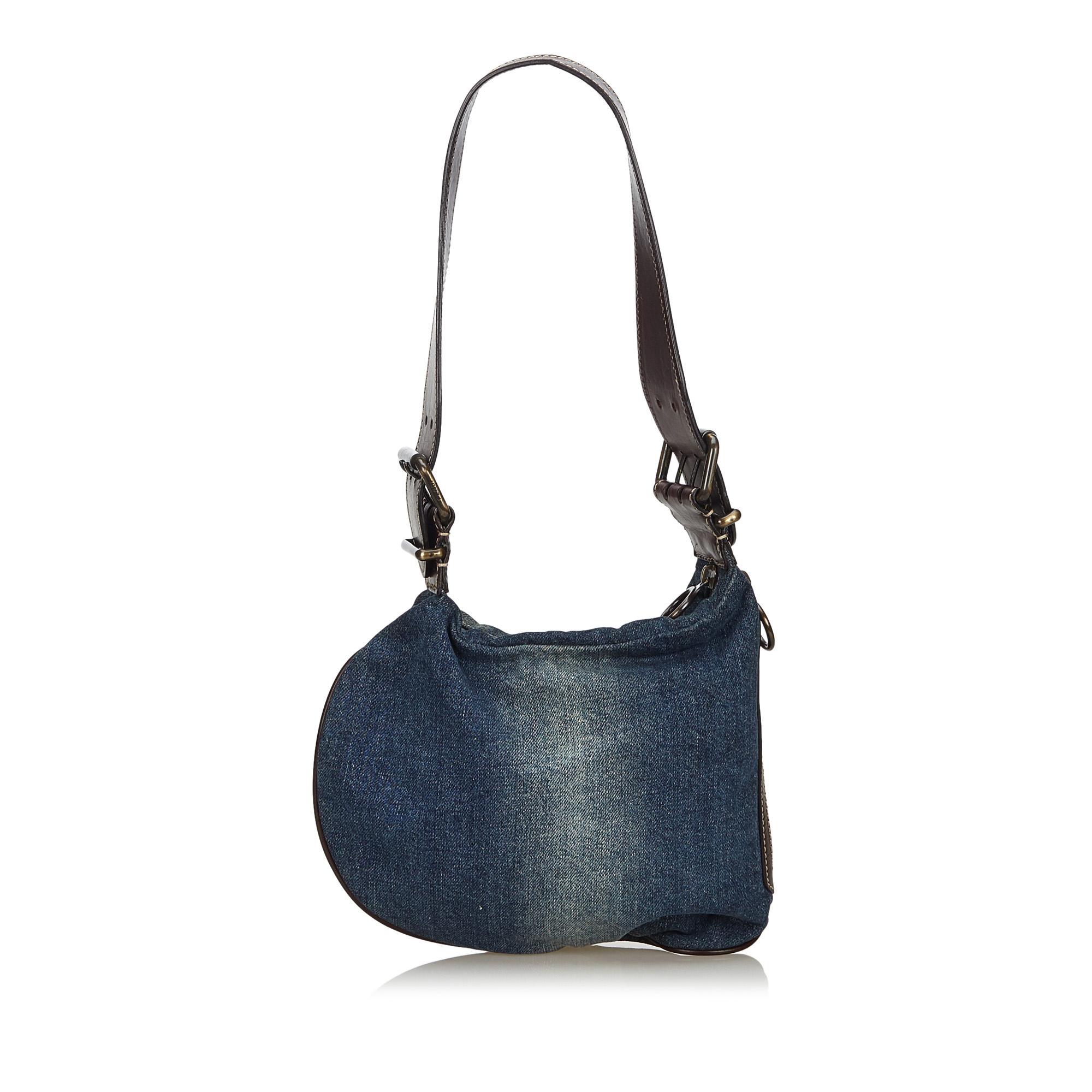 Black Vintage Authentic Fendi Blue Dark Oyster Shoulder Bag Italy w Dust Bag MEDIUM  For Sale
