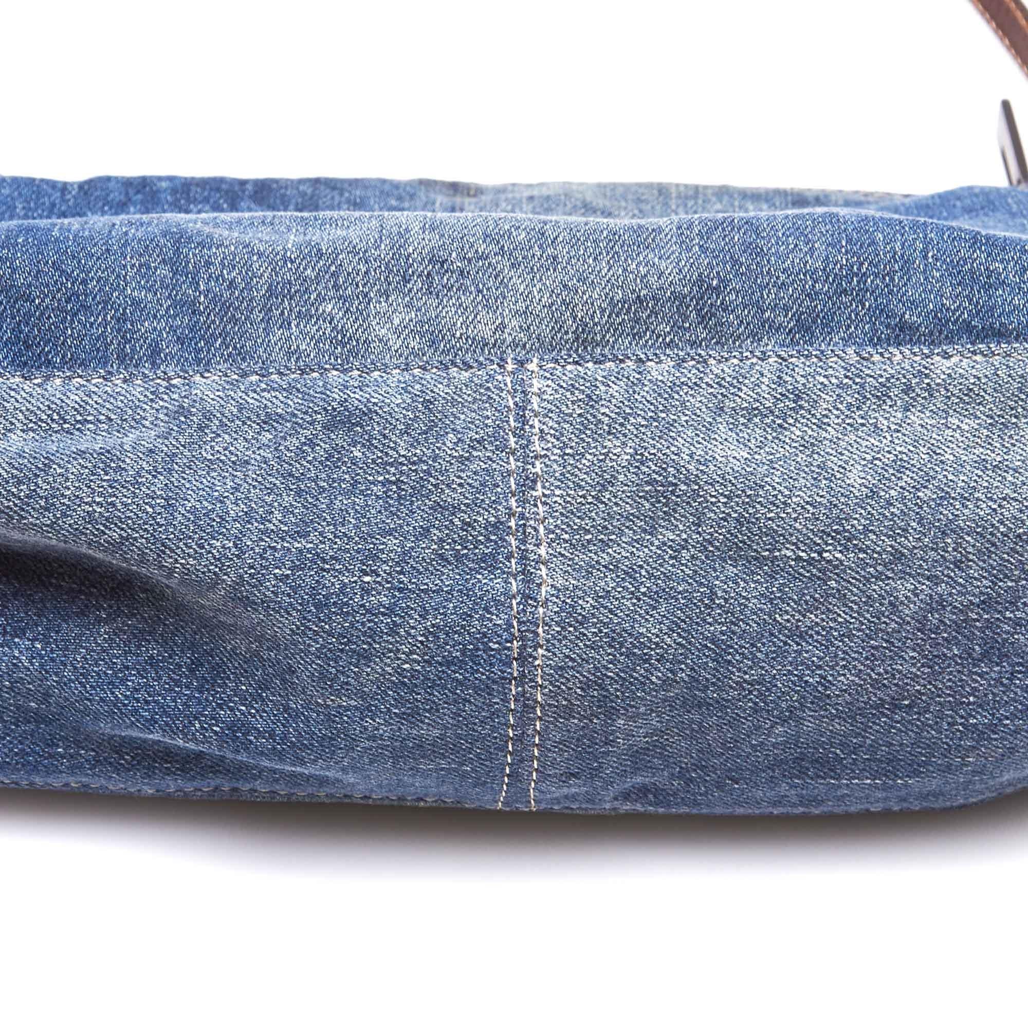 Vintage Authentic Fendi Blue Denim Dark Denim Fabric Baguette Italy SMALL For Sale 1