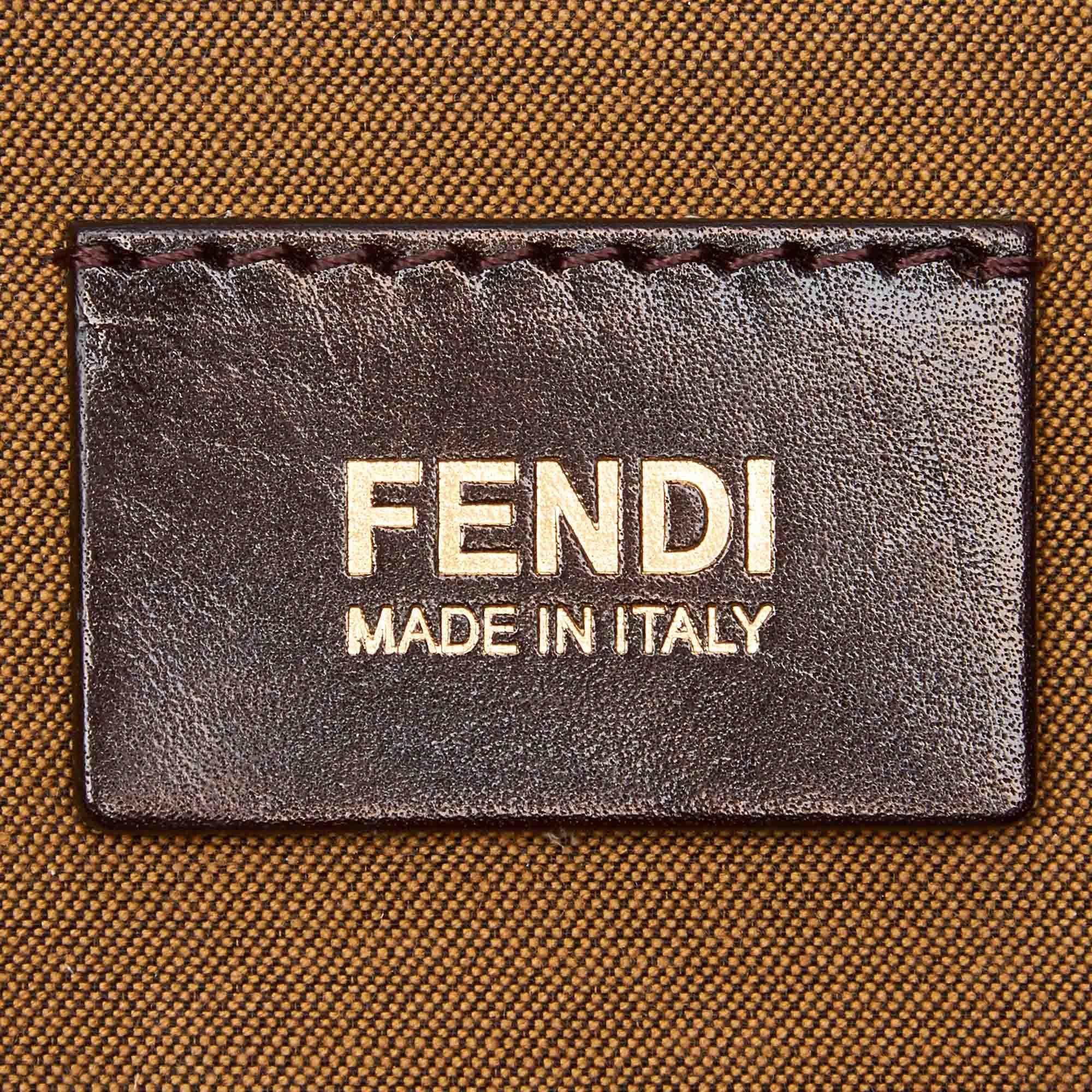 Vintage Authentic Fendi Brown Leather Mia Crossbody Bag Italy MEDIUM  For Sale 1