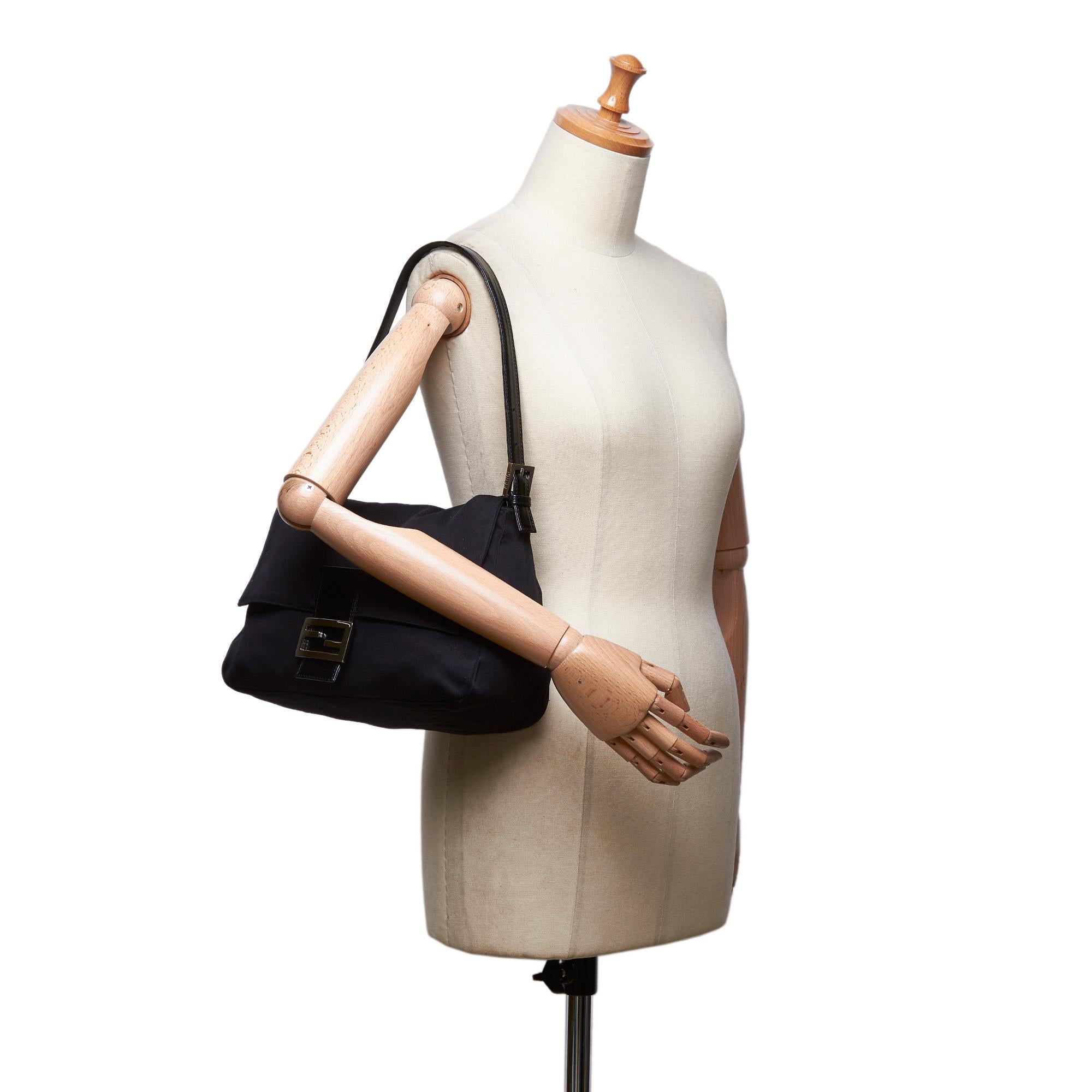 Vintage Authentic Fendi Mamma Baguette Shoulder Bag Italy w Dust Bag MEDIUM  4