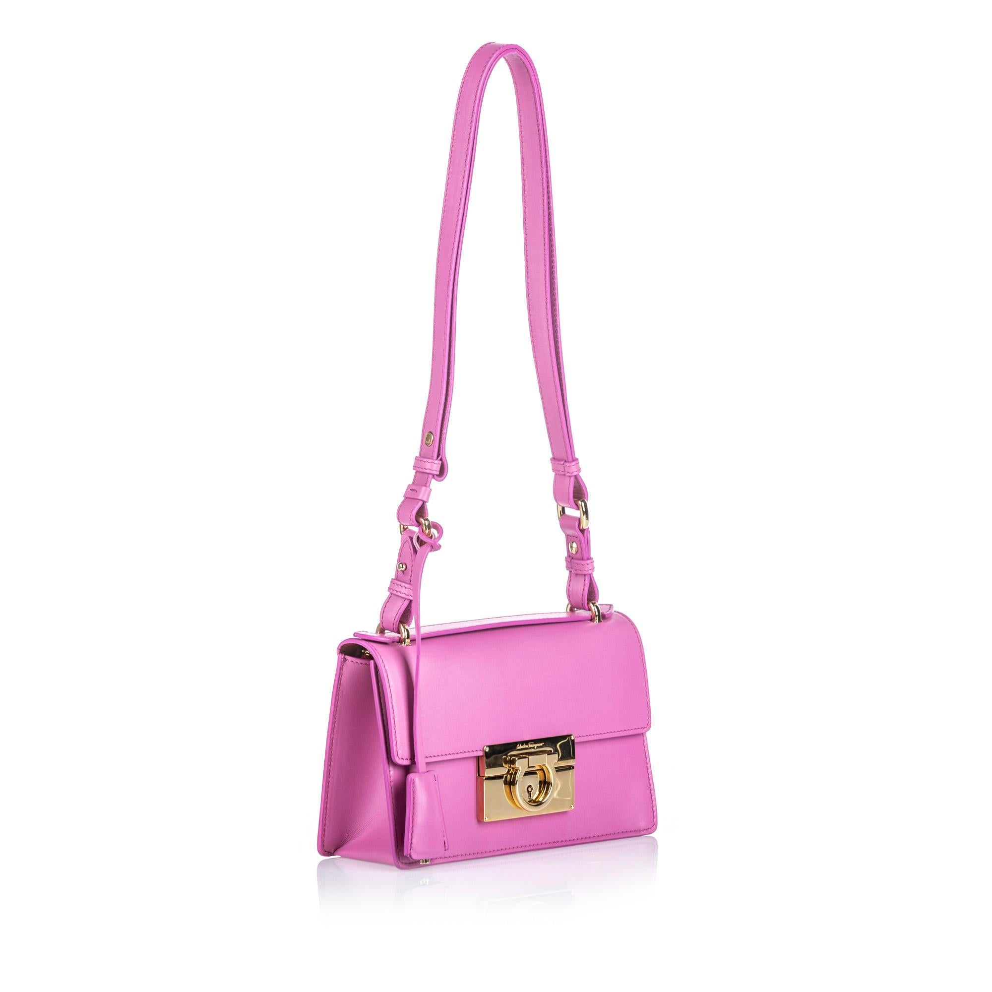 This Aileen features a leather body, flat strap, flat top handle, top flap with flip lock closure, and interior zip pocket. It carries as A condition rating.

Inclusions: 
Dust Bag
Box
Dimensions:
Length: 20.00 cm
Width: 8.00 cm
Depth: 6.00 cm
Hand