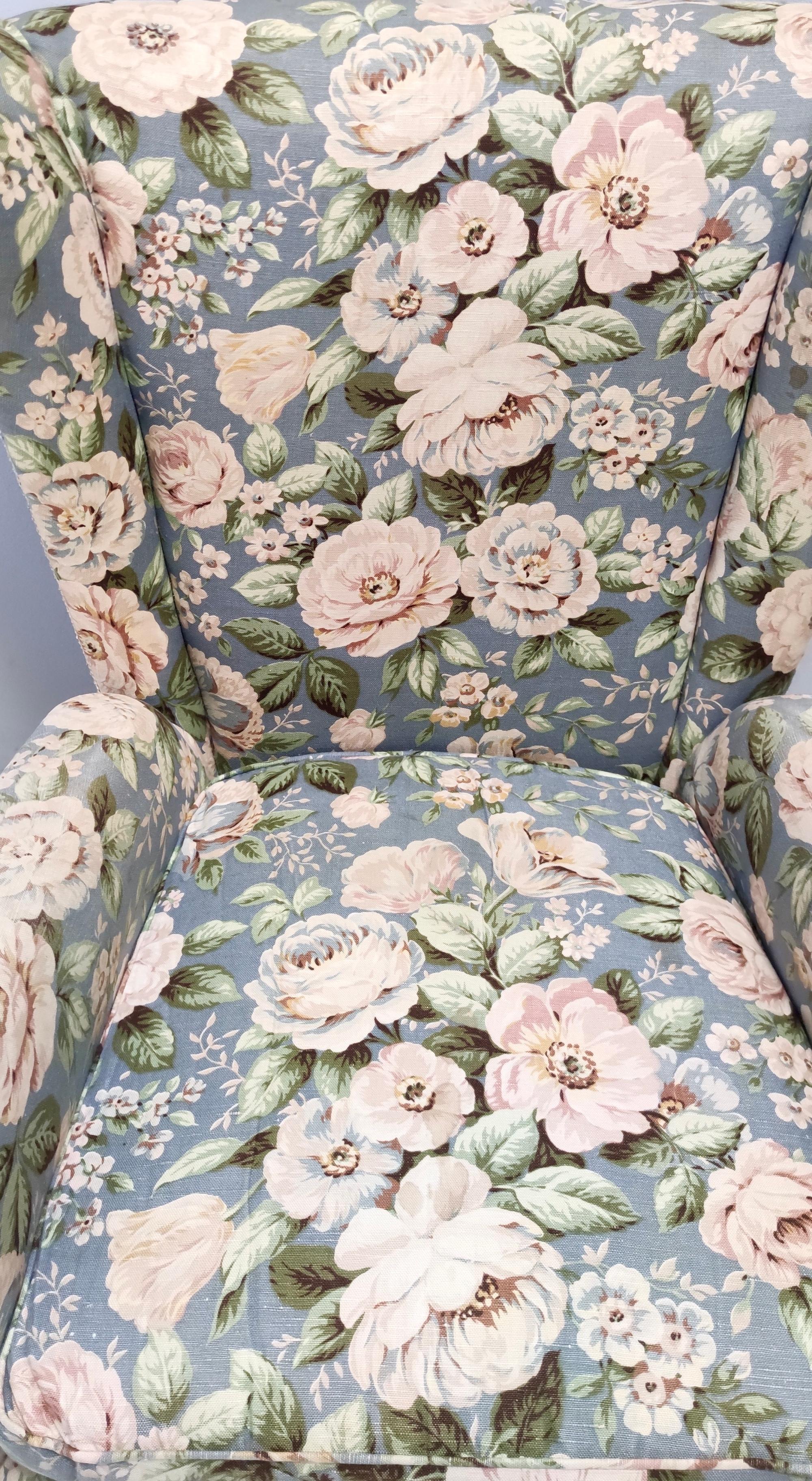 Vintage Authentic Floral Fabric Wingback Armchair by Paolo Buffa, Italy For Sale 4