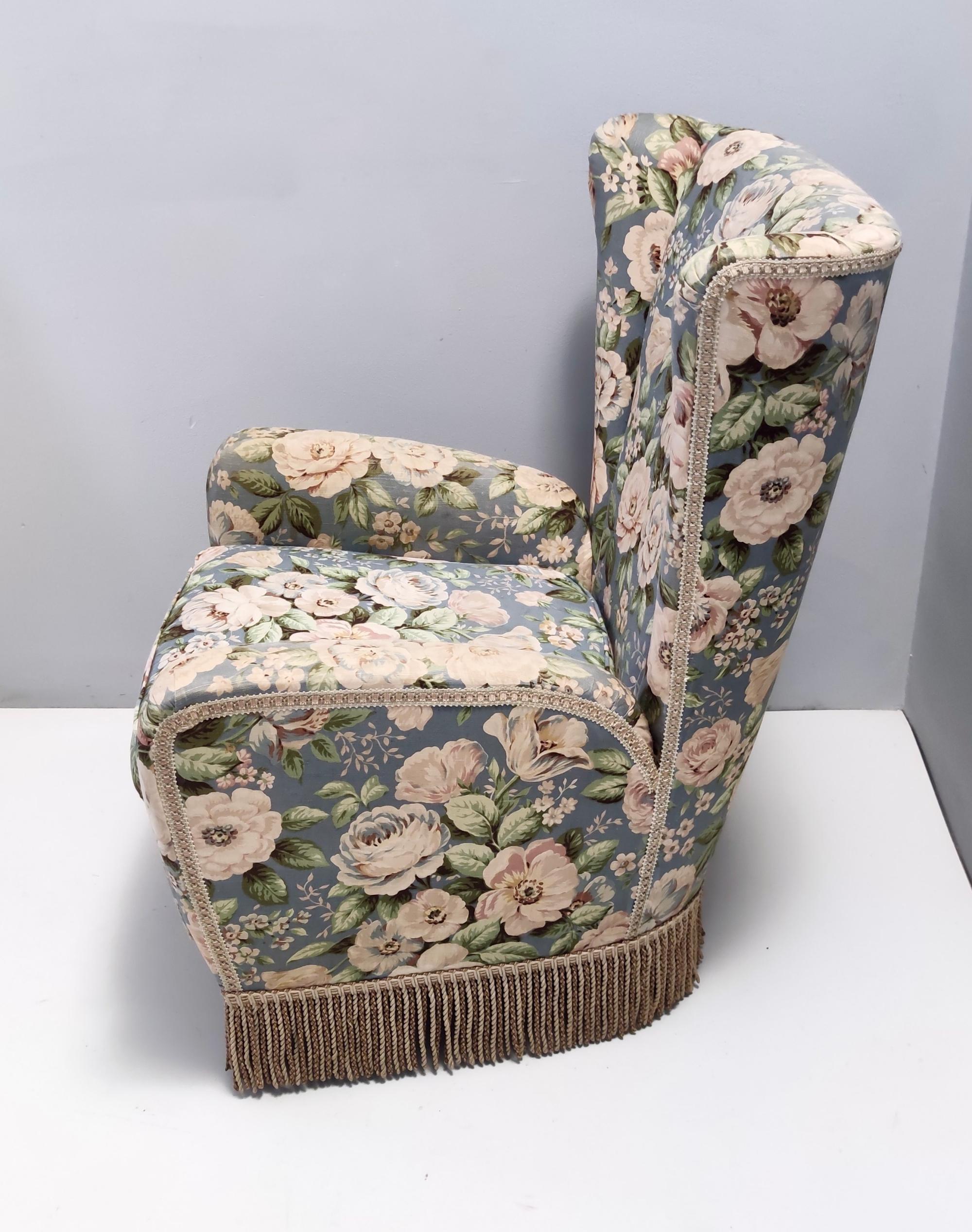 Mid-20th Century Vintage Authentic Floral Fabric Wingback Armchair by Paolo Buffa, Italy For Sale