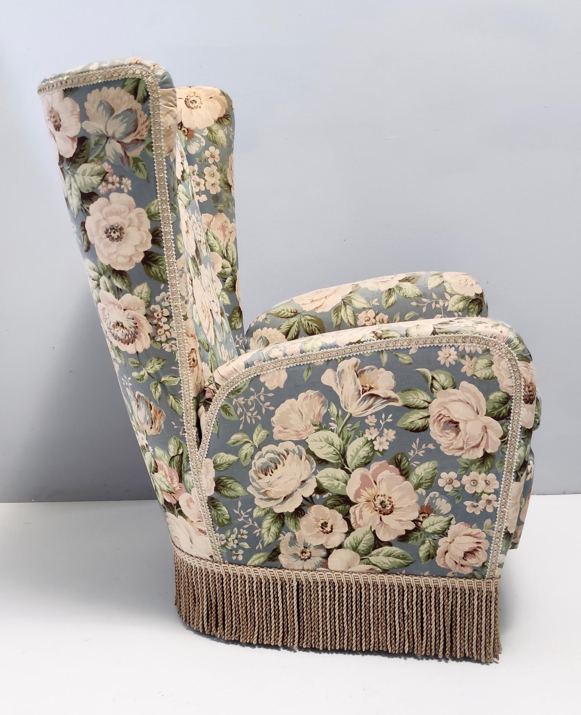 Vintage Authentic Floral Fabric Wingback Armchair by Paolo Buffa, Italy For Sale 2