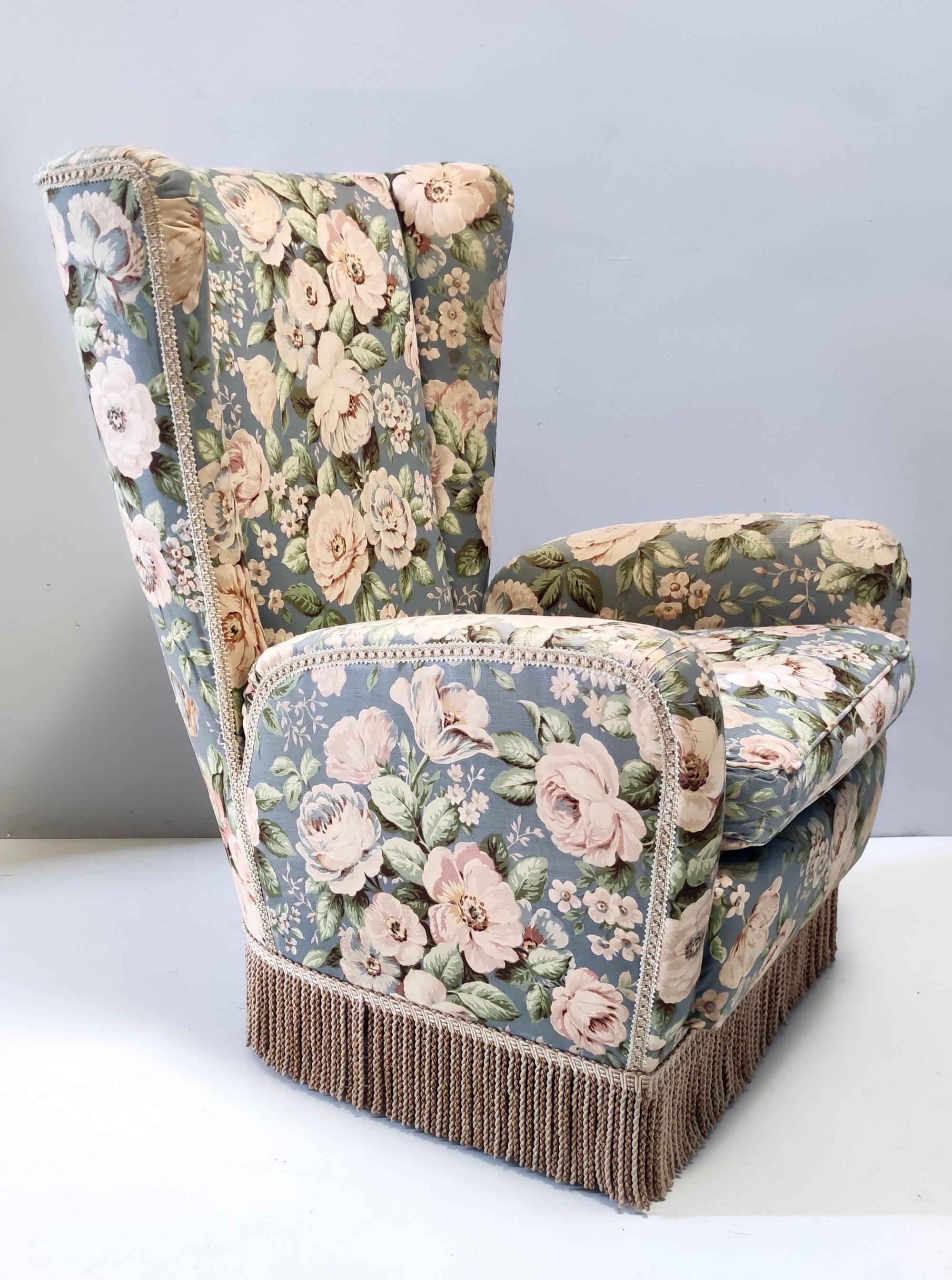 Vintage Authentic Floral Fabric Wingback Armchair by Paolo Buffa, Italy For Sale 3