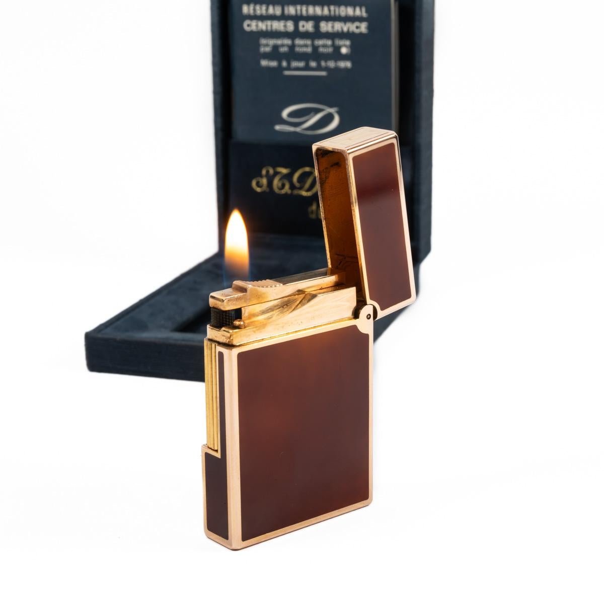 Vintage Authentic Gold plated Ligne 2 ST Dupont Lighter in Fire Lacquer 1990s 4