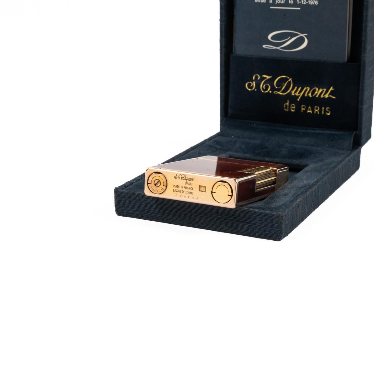 Vintage Authentic Gold plated Ligne 2 ST Dupont Lighter in Fire Lacquer 1990s 5