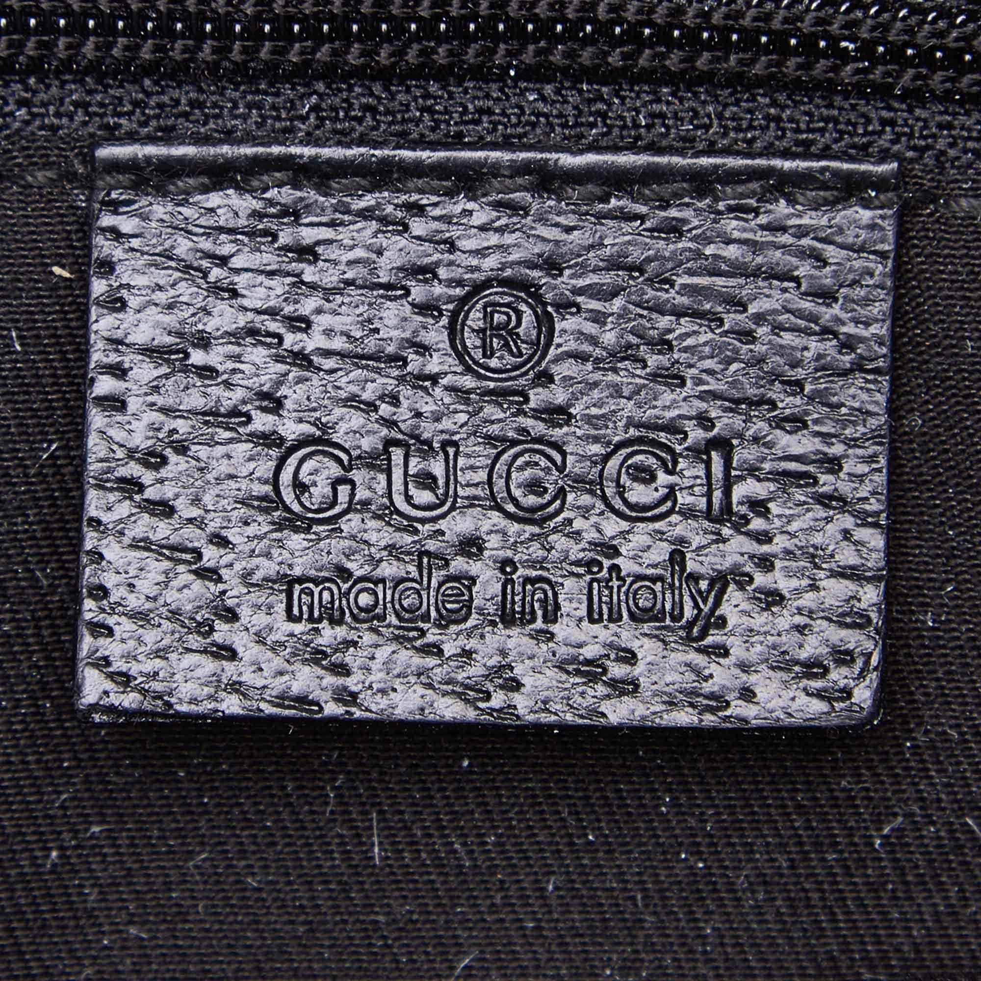Vintage Authentic Gucci Black Canvas Fabric GG Belt Bag Italy w Dust Bag SMALL  For Sale 2