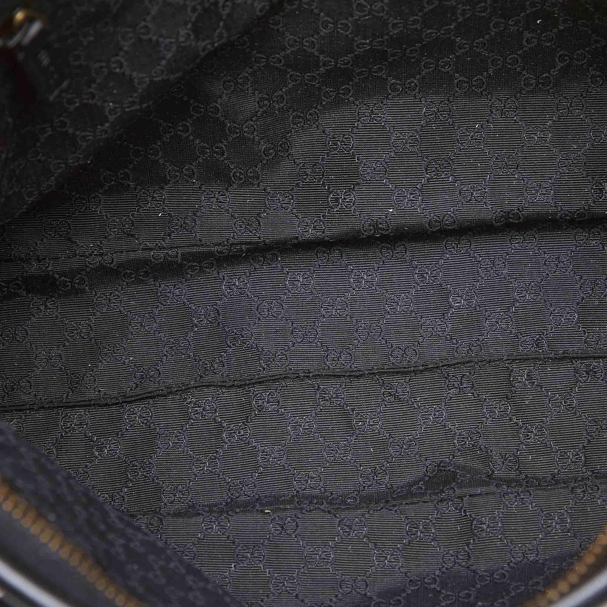 Vintage Authentic Gucci Black Leather Shoulder Bag Italy MEDIUM  For Sale 1