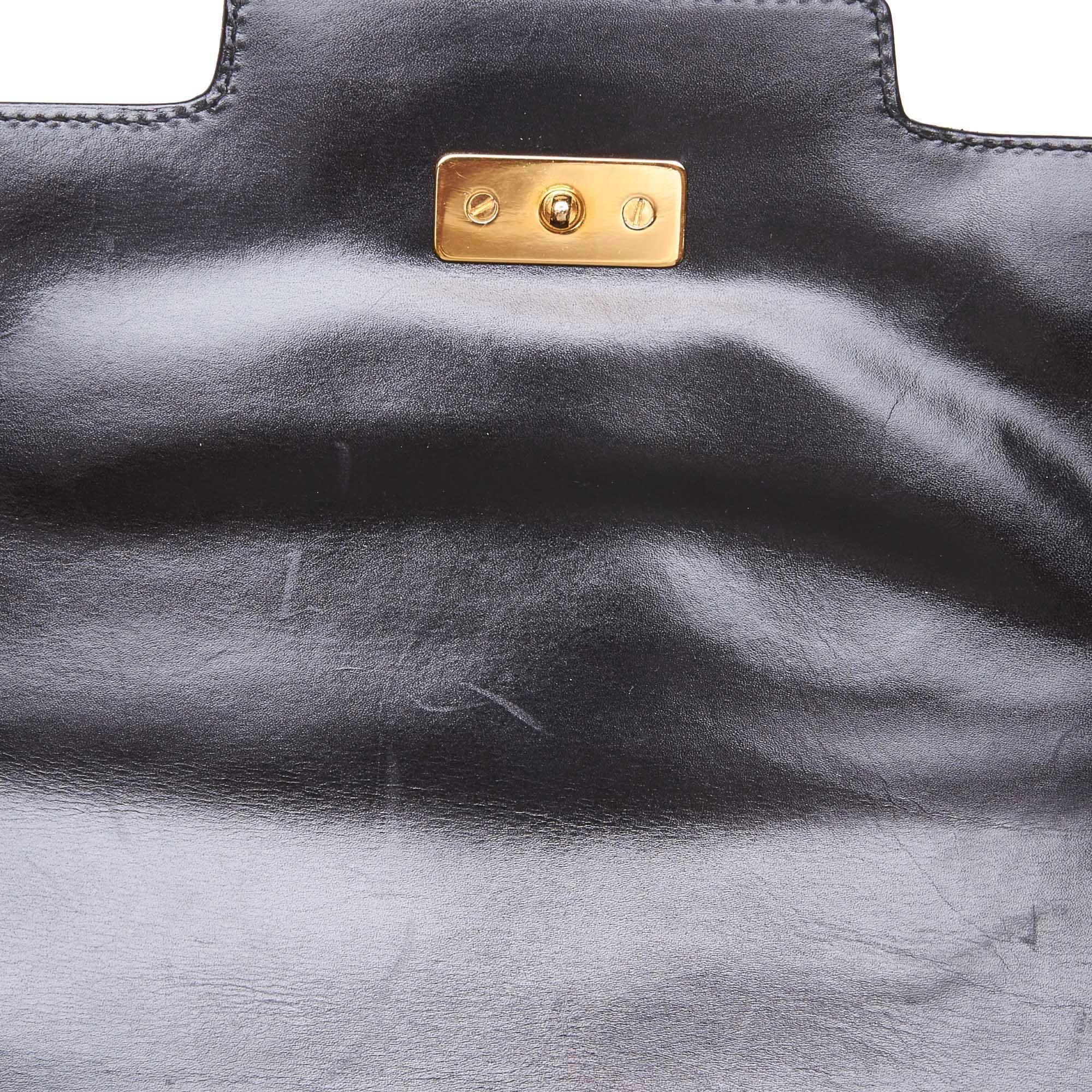 Vintage Authentic Gucci Black Leather Shoulder Bag ITALY w/ Dust Bag SMALL  For Sale 4