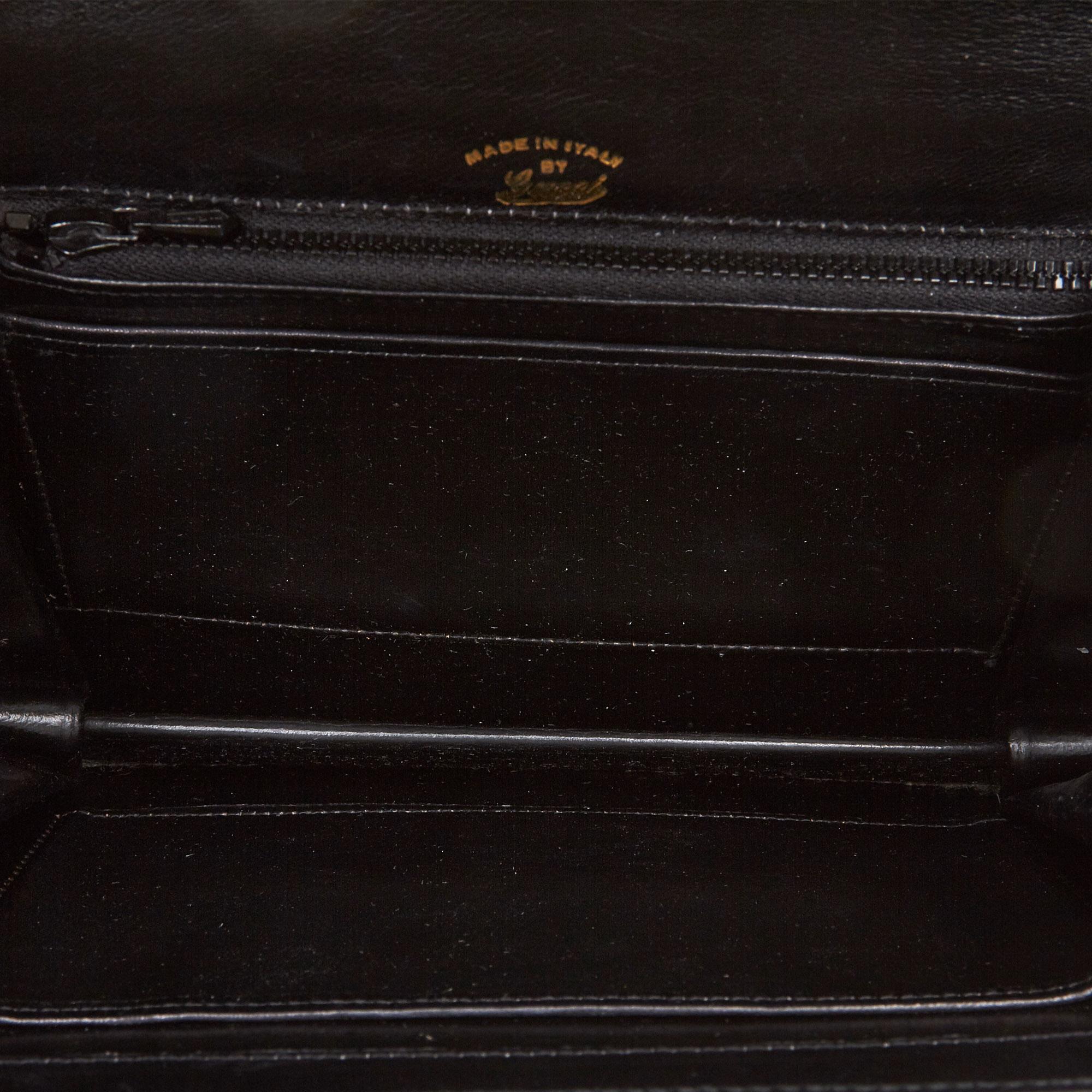 Vintage Authentic Gucci Black Leather Vintage Handbag Italy MEDIUM  For Sale 1