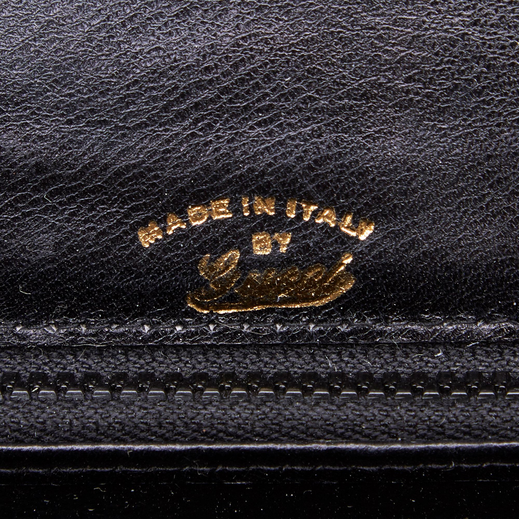 Vintage Authentic Gucci Black Leather Vintage Handbag Italy MEDIUM  For Sale 2