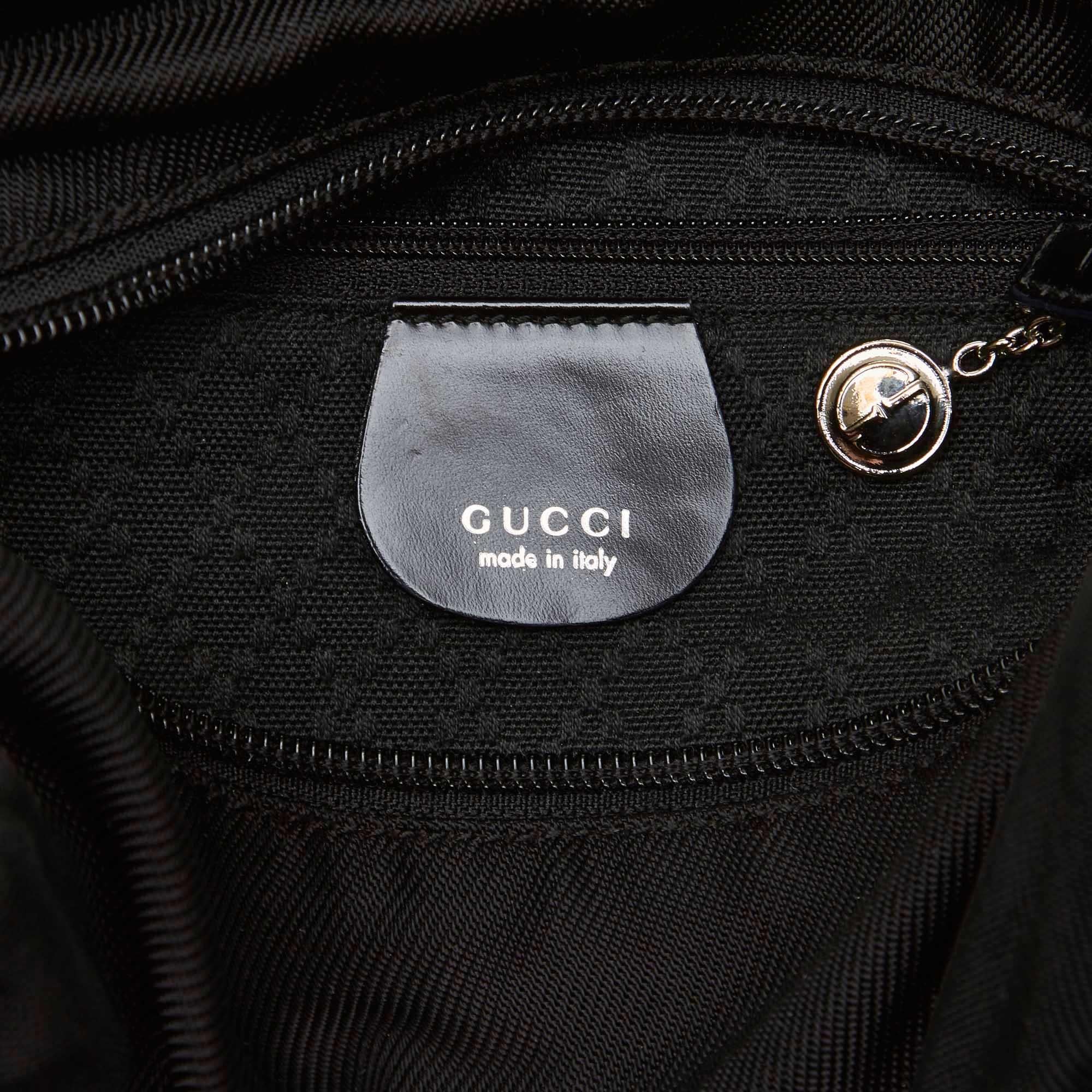 Vintage Authentic Gucci Black Nylon Fabric Gucci Bamboo Handbag Italy MEDIUM  For Sale 2