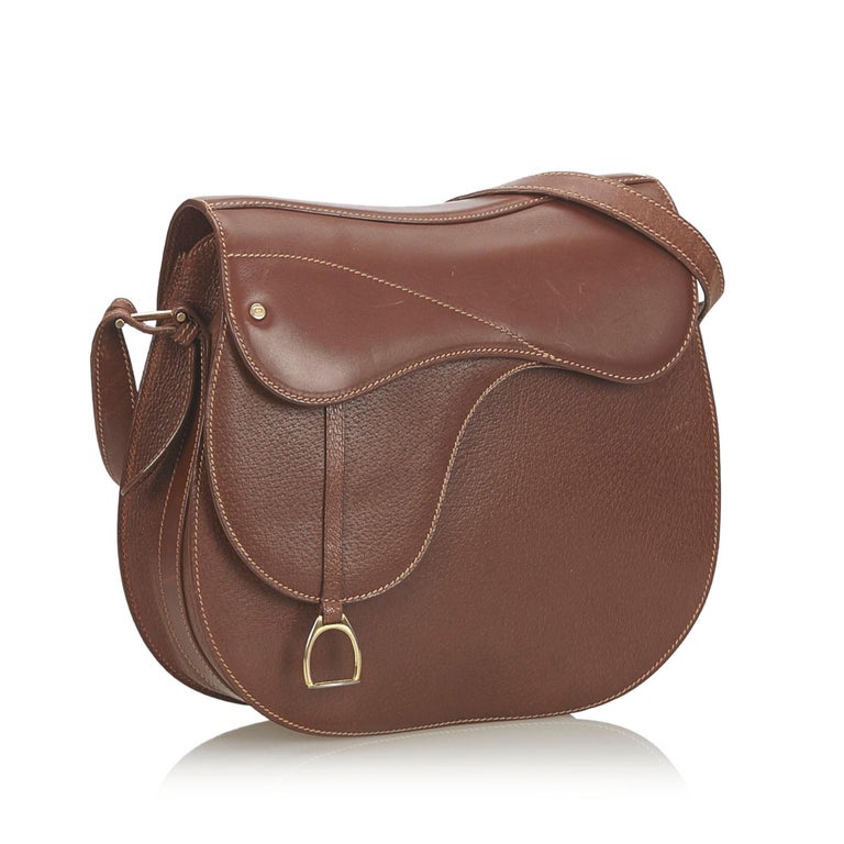 Vintage Authentic Gucci Brown Dark Brown Leather Saddle Bag Italy