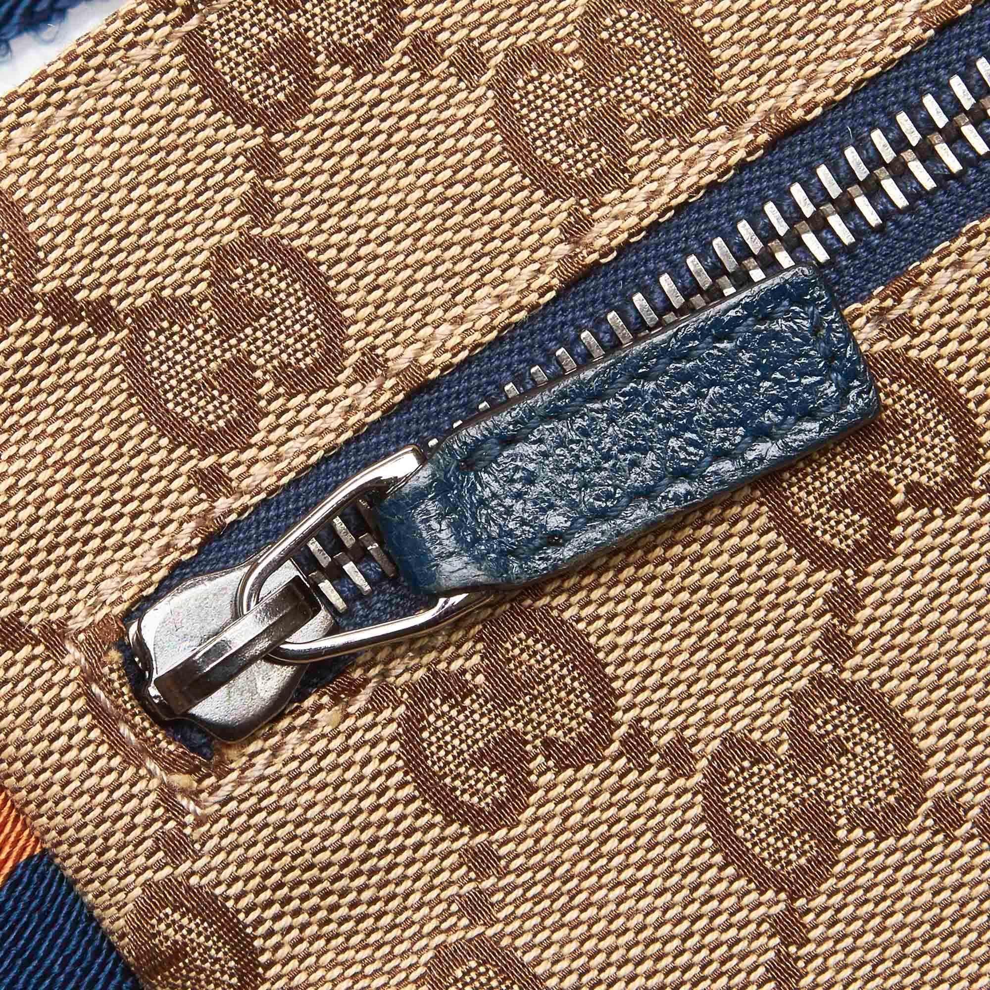 Vintage Authentic Gucci Brown Jacquard Fabric GG Belt Bag ITALY w SMALL  For Sale 2
