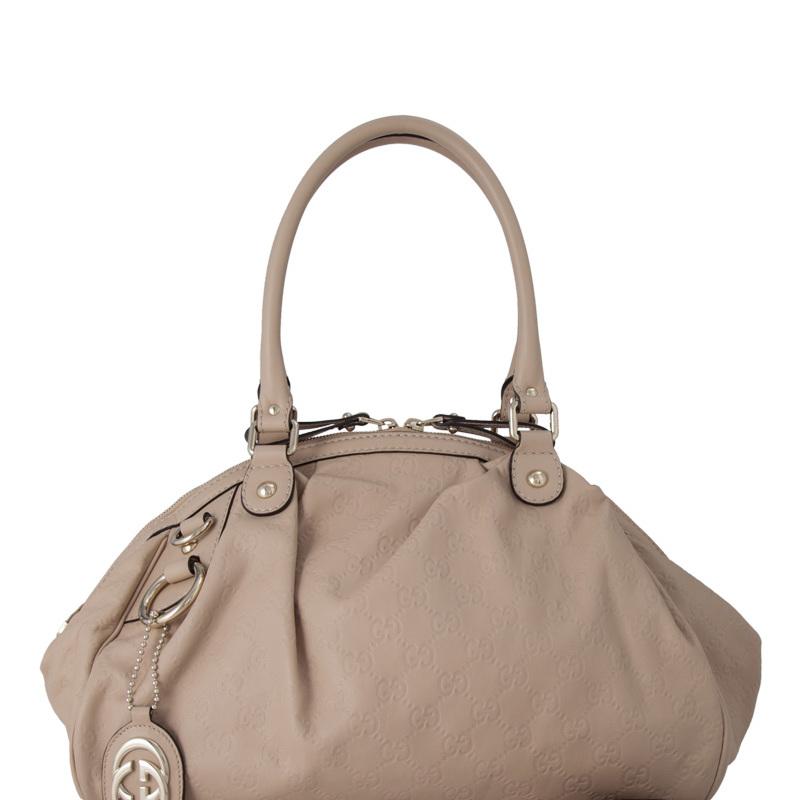 The Sukey features a leather body, rolled handles, flat detachable flat strap, a 2 way top zip closure, and an interior zip pocket. It carries as B+ condition rating.

Inclusions: 
This item does not come with inclusions.

Dimensions:
Length: 29.00