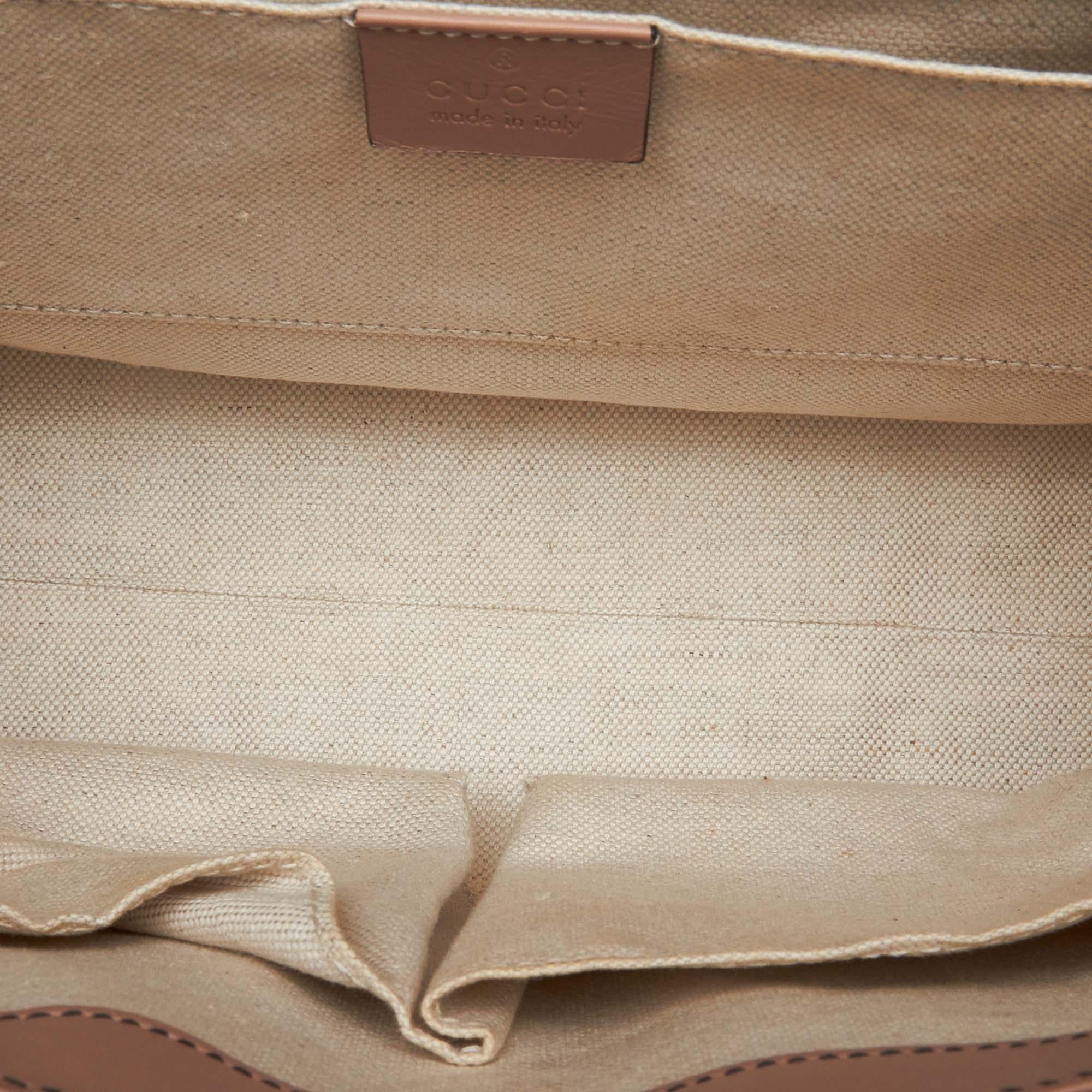 Vintage Authentic Gucci Brown Medium Emily Shoulder Bag ITALY w MEDIUM  For Sale 1