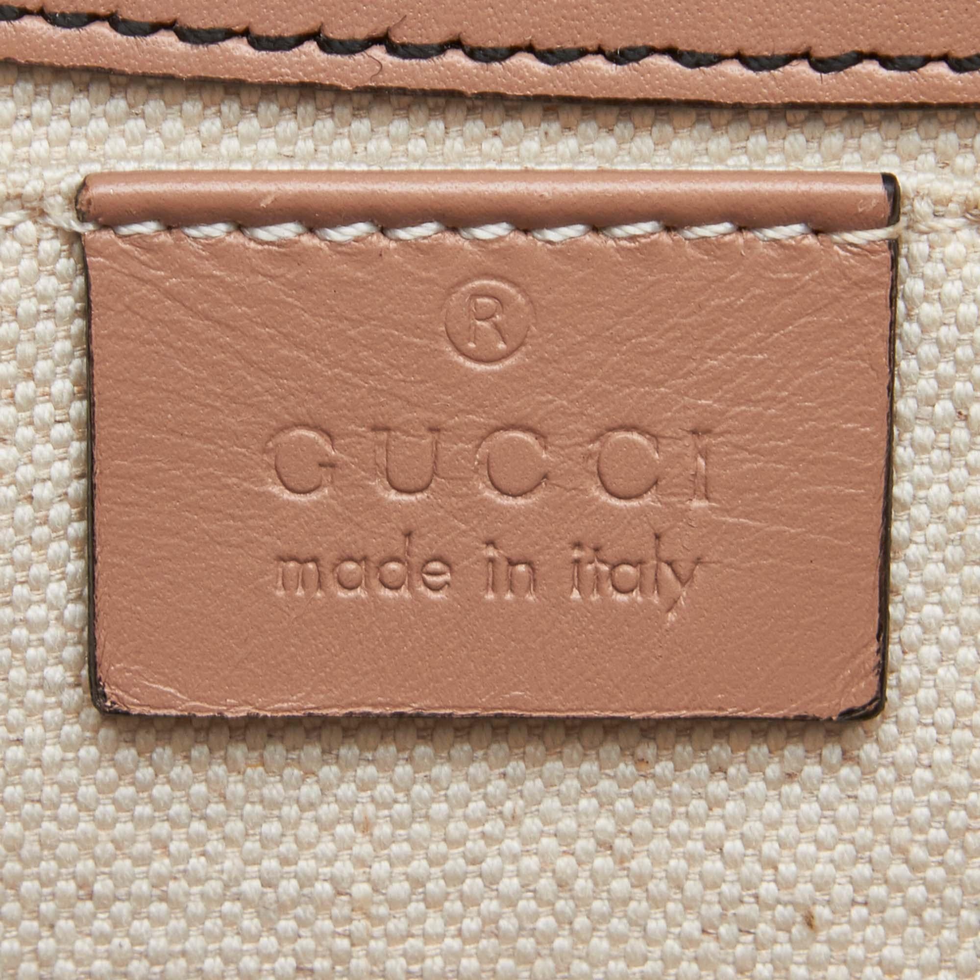 Vintage Authentic Gucci Brown Medium Emily Shoulder Bag ITALY w MEDIUM  For Sale 2