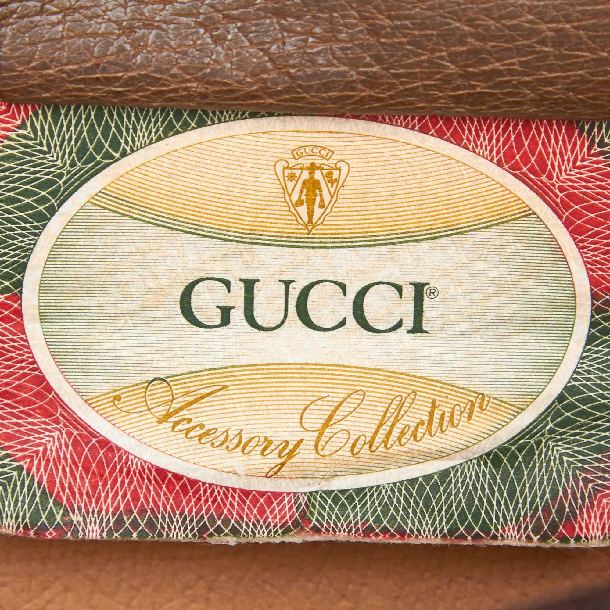 Vintage Authentic Gucci GG Supreme Web Crossbody Bag ITALY w MEDIUM  For Sale 4