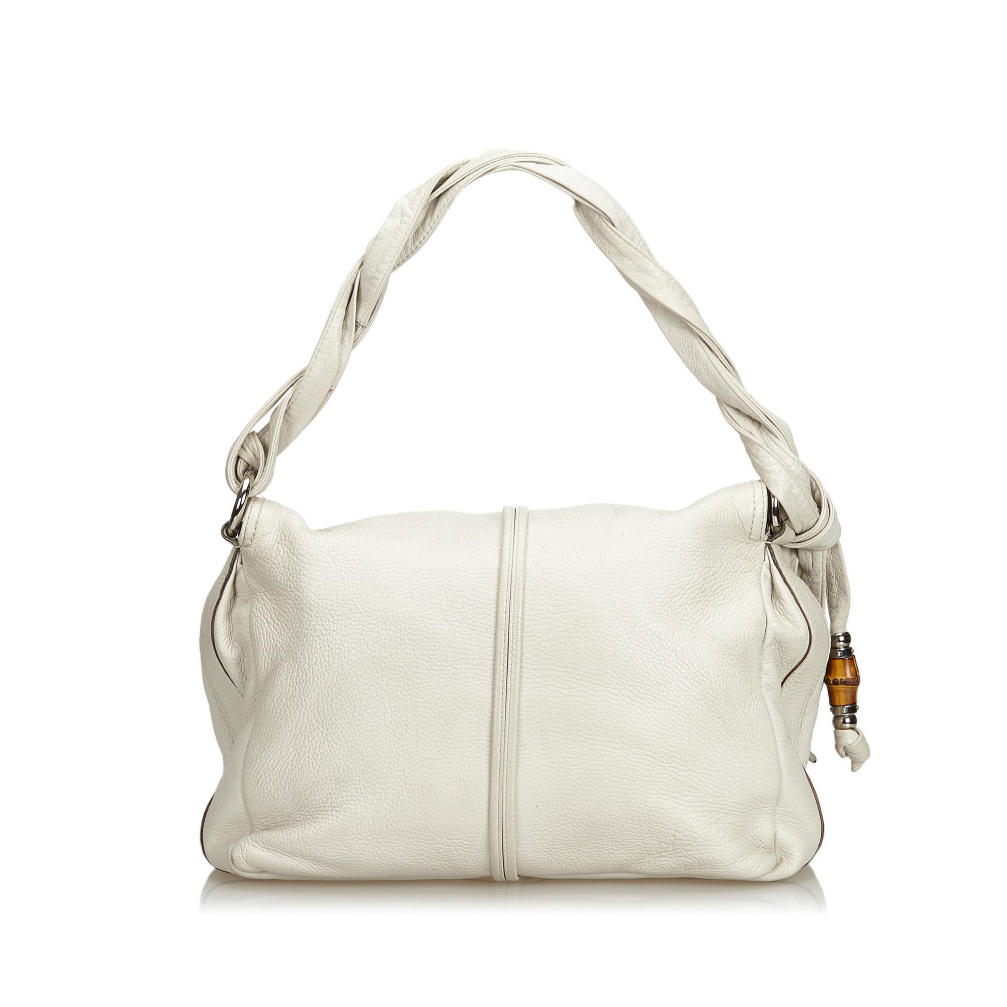 Vintage Authentic Gucci White Leather Jungle Shoulder Bag ITALY MEDIUM  In Good Condition For Sale In Orlando, FL