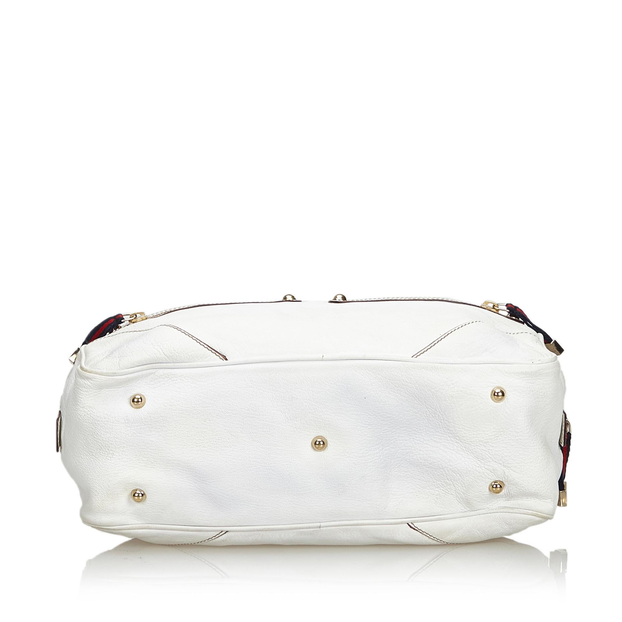 Vintage Authentic Gucci White Leather Princy Shoulder Bag Italy MEDIUM  In Good Condition For Sale In Orlando, FL