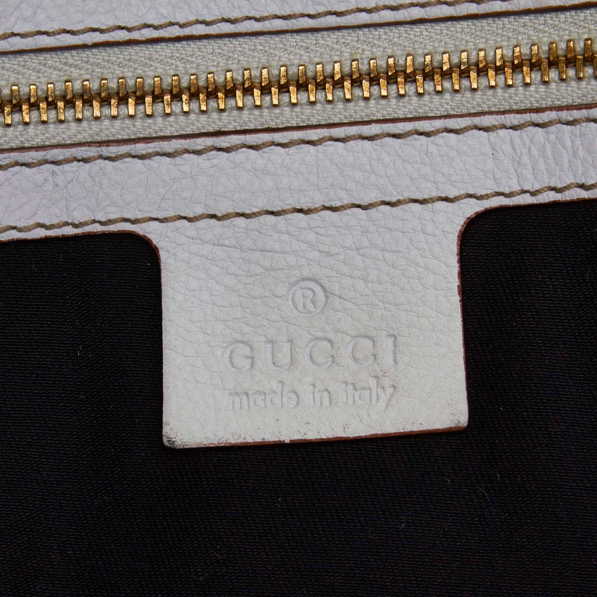 Vintage Authentic Gucci White Leather Princy Shoulder Bag Italy MEDIUM  For Sale 1