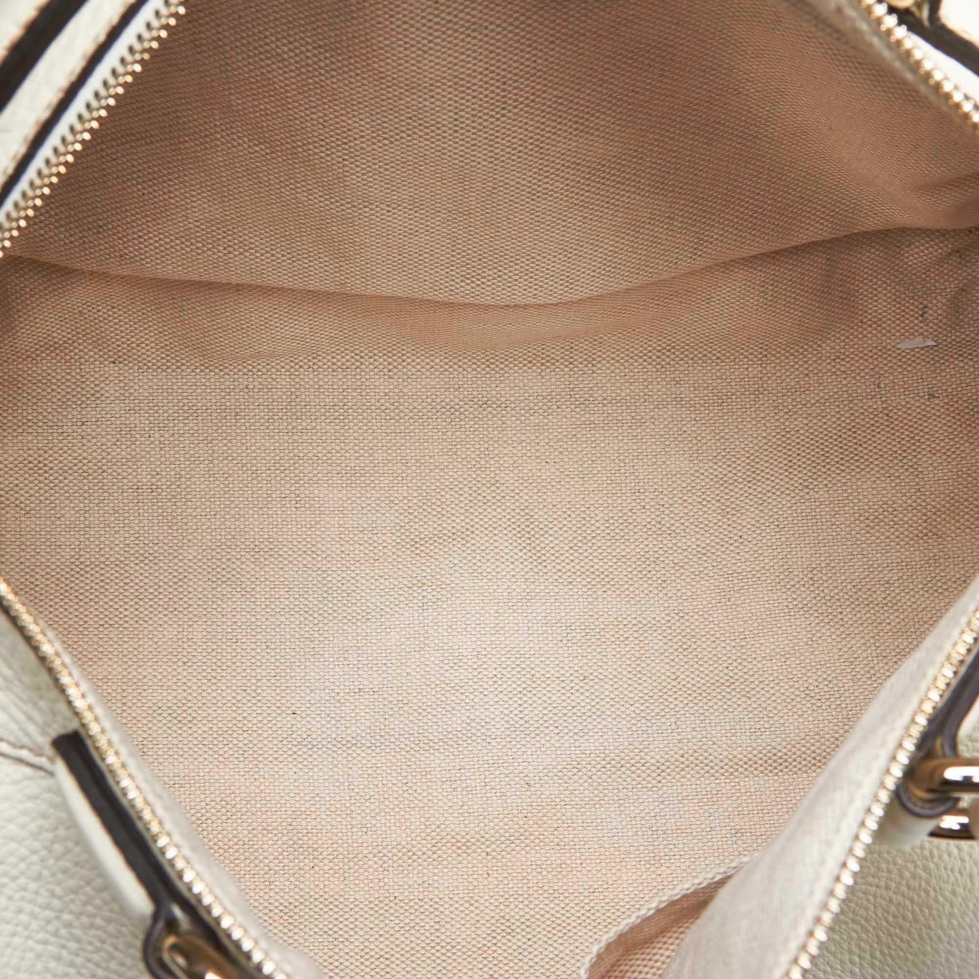 Women's Vintage Authentic Gucci White Leather Soho Handbag Italy w Dust Bag MEDIUM  For Sale