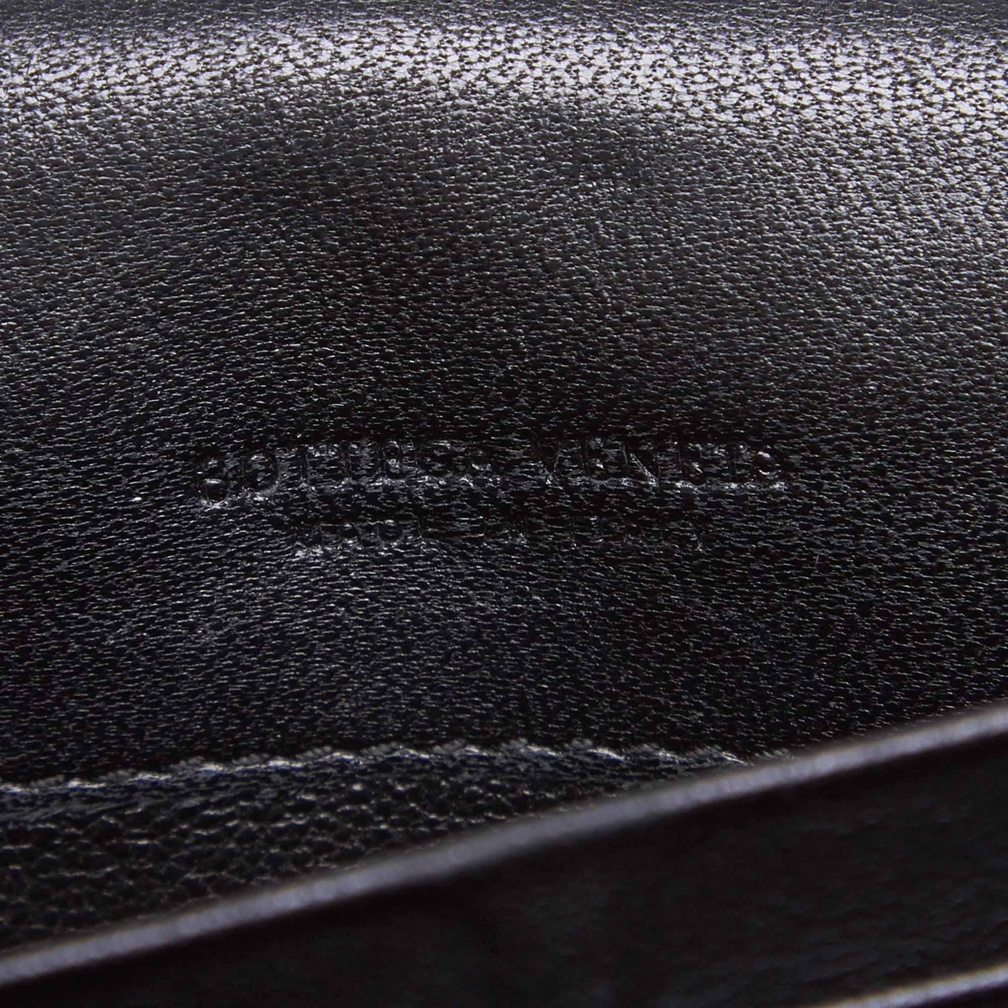 Vintage Authentic Leather Intrecciato Continental Wallet w Dust Bag Box  For Sale 1