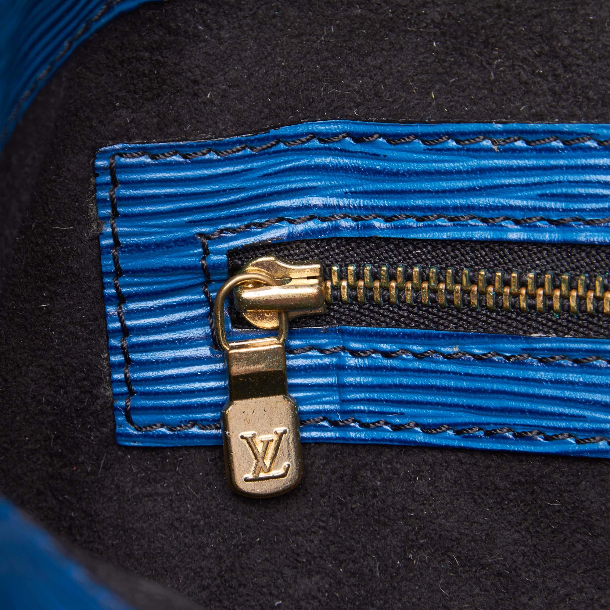 Vintage Authentic Louis Vuitton Blue Epi Leather Petit Noe France SMALL  For Sale 4