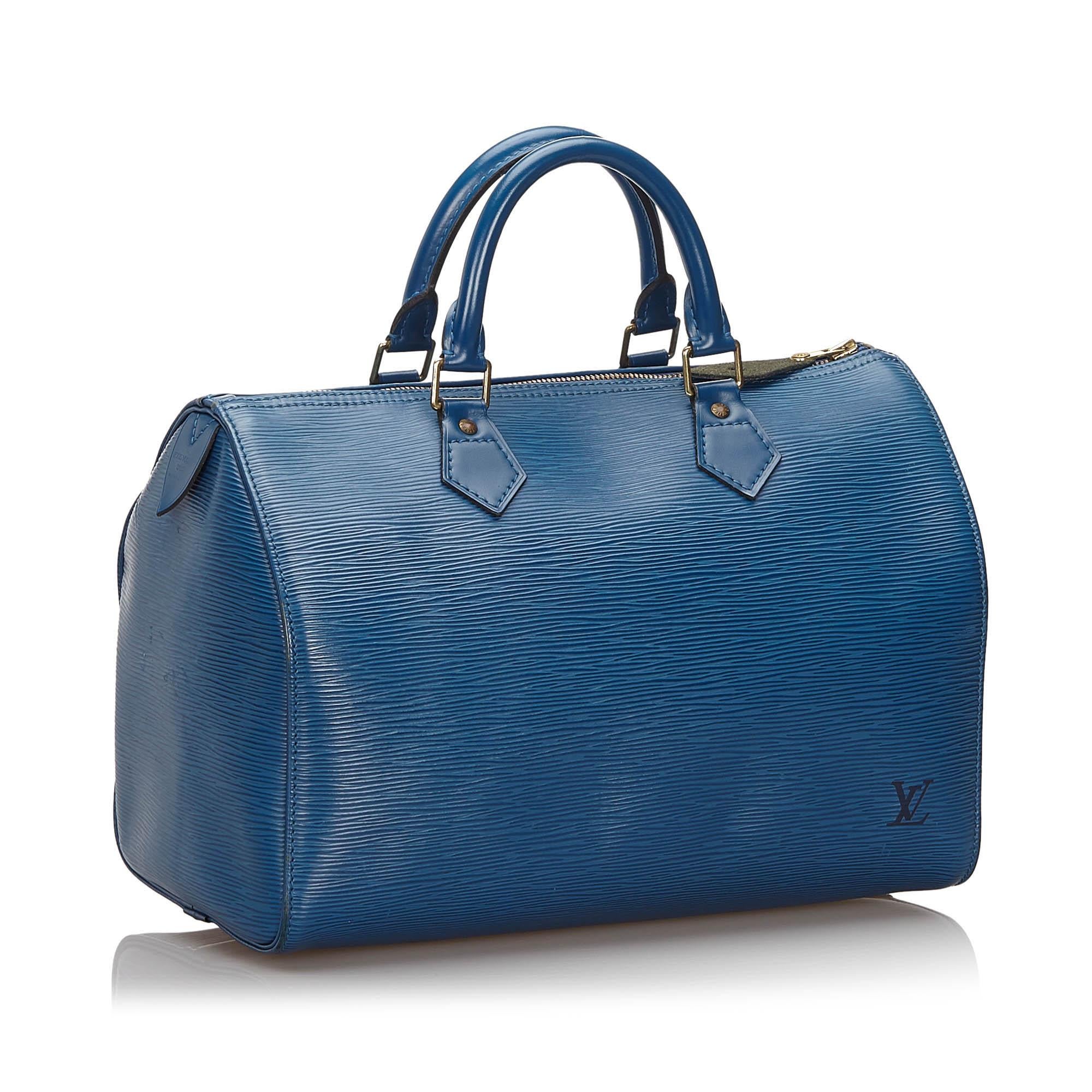 The Speedy 30 features an epi leather body, a side exterior slip pocket, rolled leather handles, a top zip closure, and an interior slip pocket. It carries as B+ condition rating.

Inclusions: 
This item does not come with inclusions.


Louis