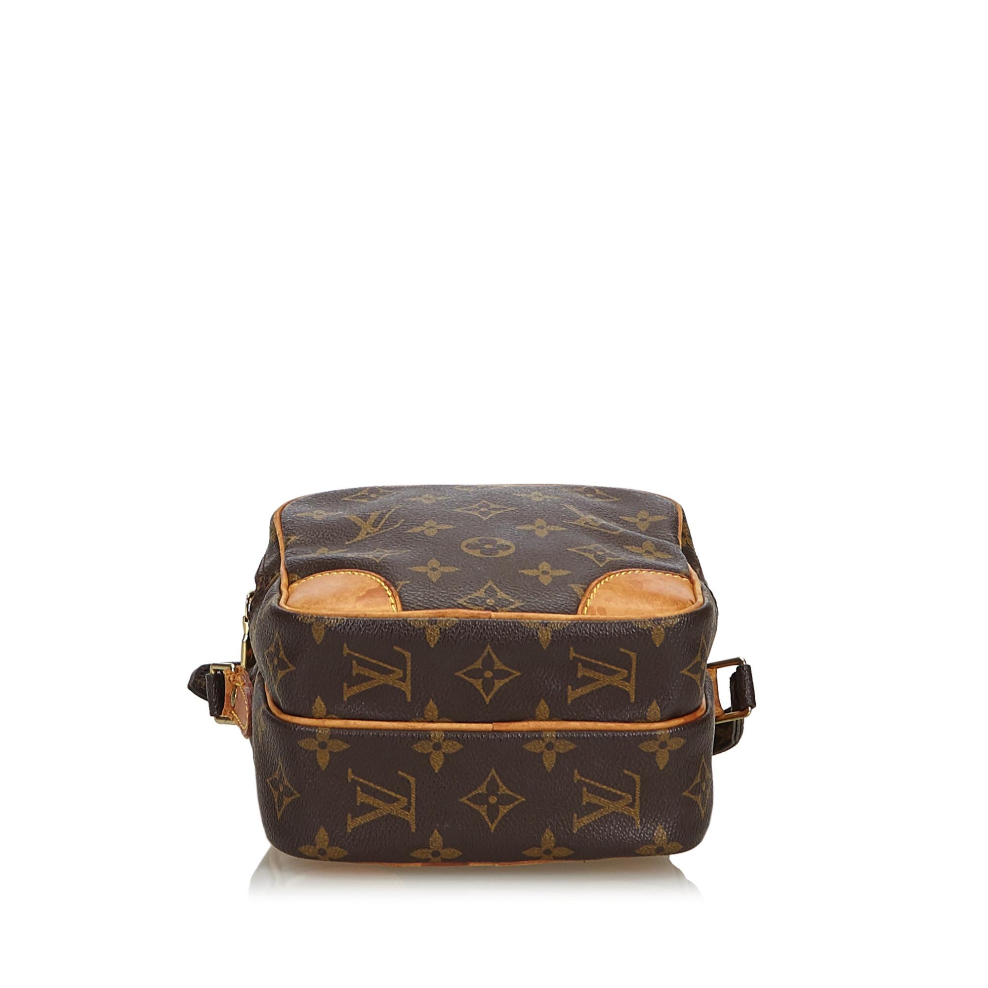 Vintage Authentic Louis Vuitton Brown Amazone France w Dust Bag SMALL  In Good Condition For Sale In Orlando, FL